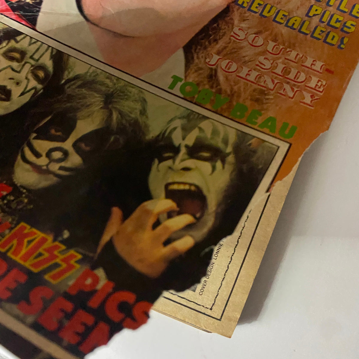 Cover of VTG Hard Rock Magazine January 1979 featuring iconic KISS band members, showcasing bold graphics and vibrant imagery.