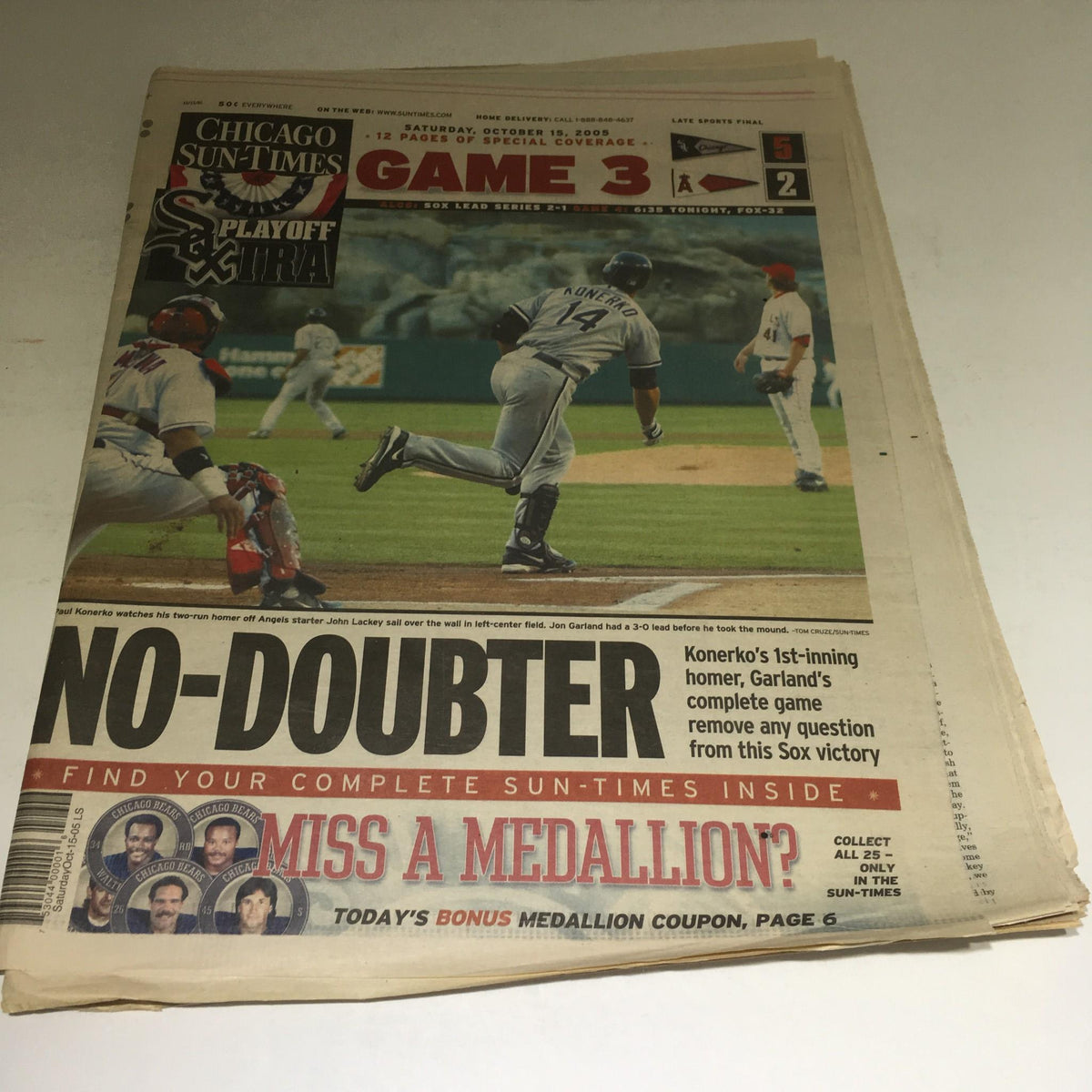 Chicago Sun-Times: Oct 15 2005 No-Doubter! Game 3 Chicago Whitesox World Series front page showcasing highlights of the game.
