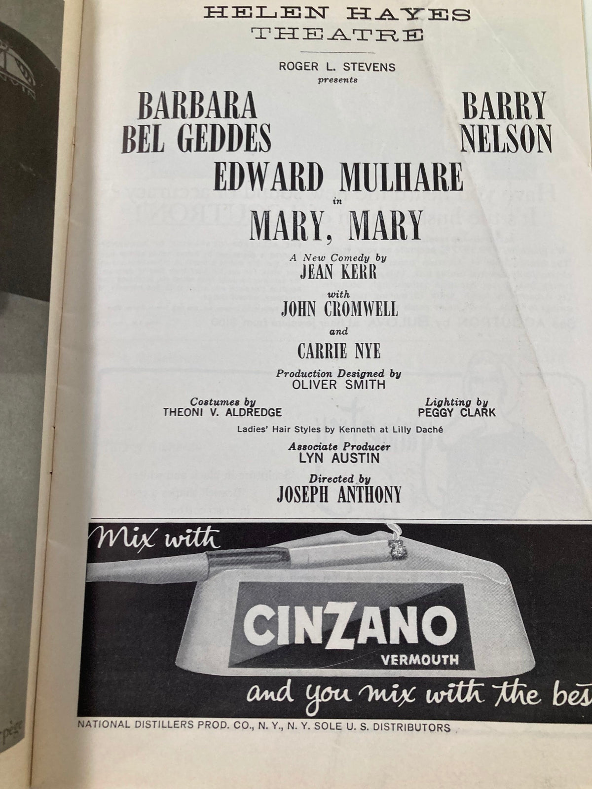 Listing for the play 'Mary Mary' in the 1962 Playbill, featuring Barbara Bel Geddes and Edward Mulhare, from the Helen Hayes Theatre.