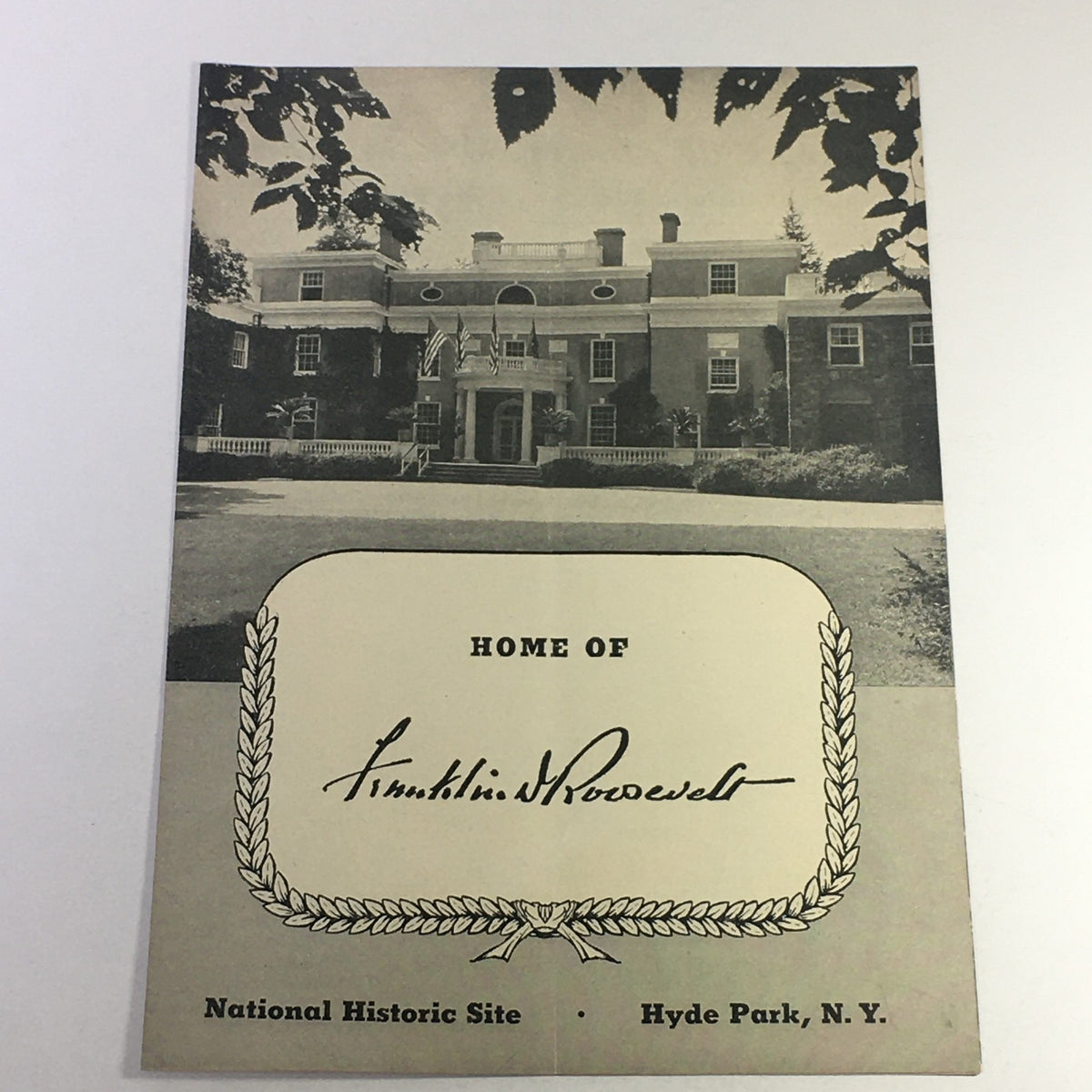 Cover image of the 1951 Home of Franklin D. Roosevelt National Historic Site Brochure, showcasing the historic residence in Hyde Park, NY.