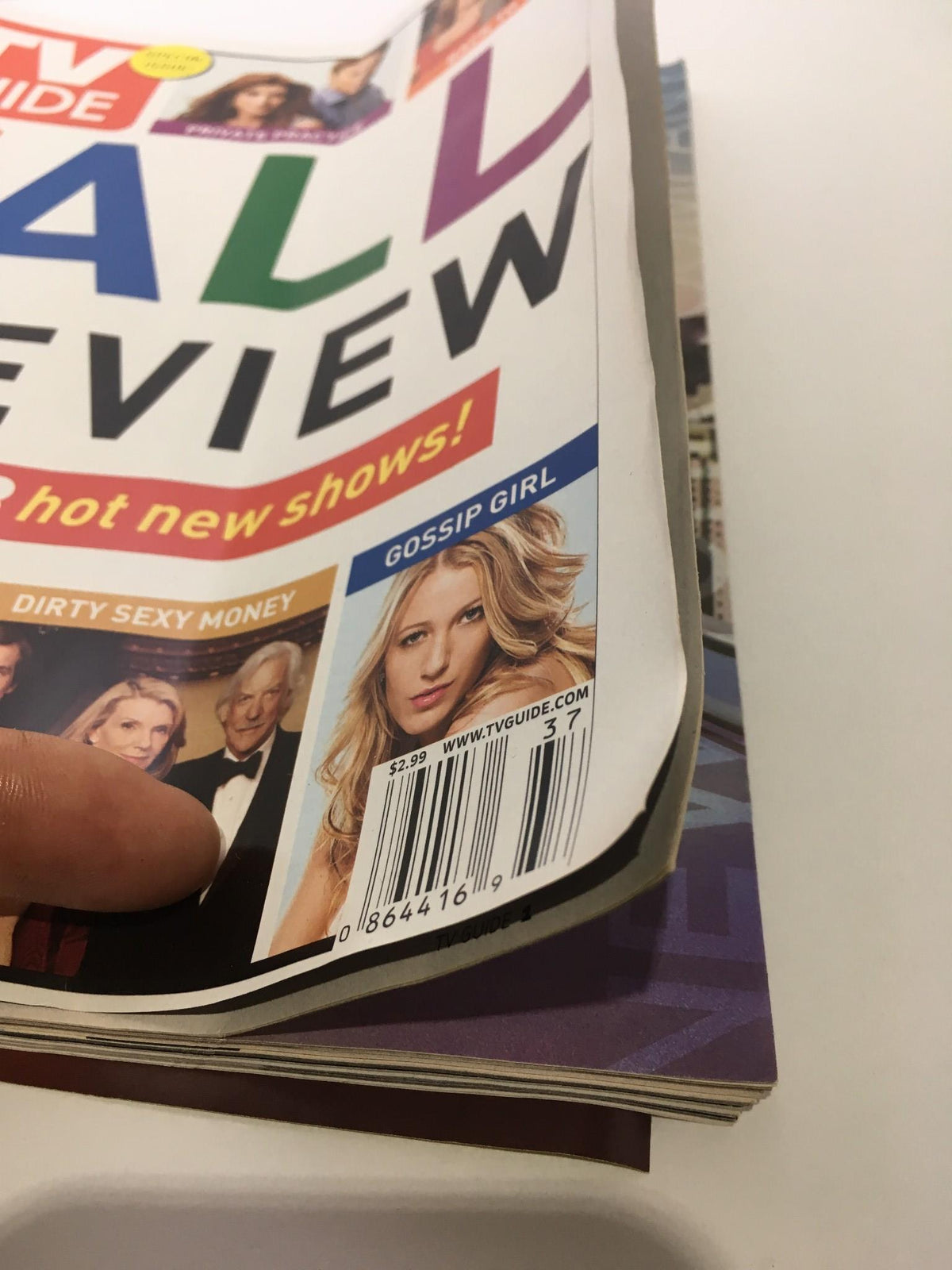 TV Guide Sept 10-16 2007 Special Issue Fall Preview featuring Gossip Girl on the cover with a promotional image and barcode.
