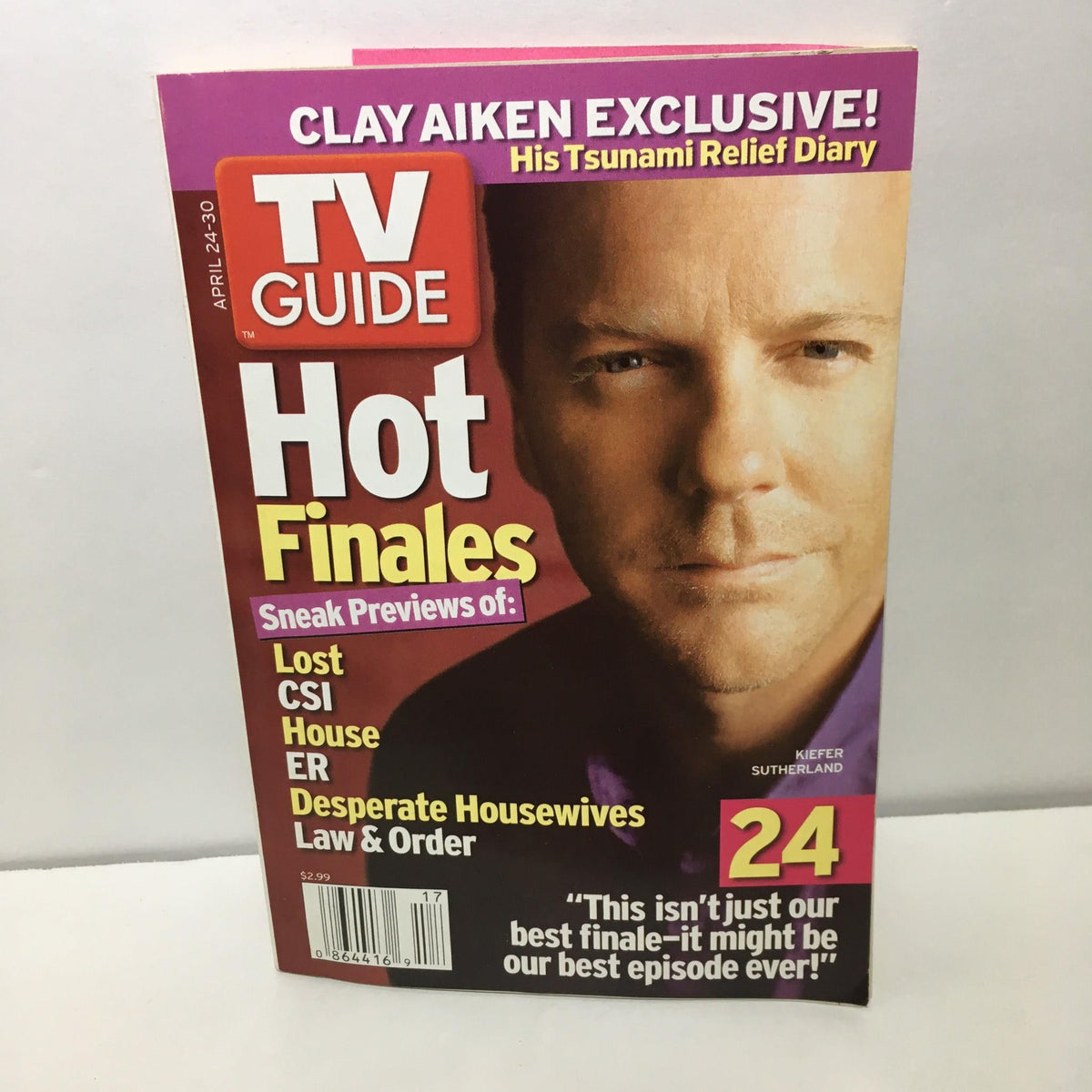 TV Guide April 24-30 2005 featuring Kiefer Sutherland on the cover, highlighting hot finales and sneak previews of popular shows like Lost, CSI, ER, and Desperate Housewives.