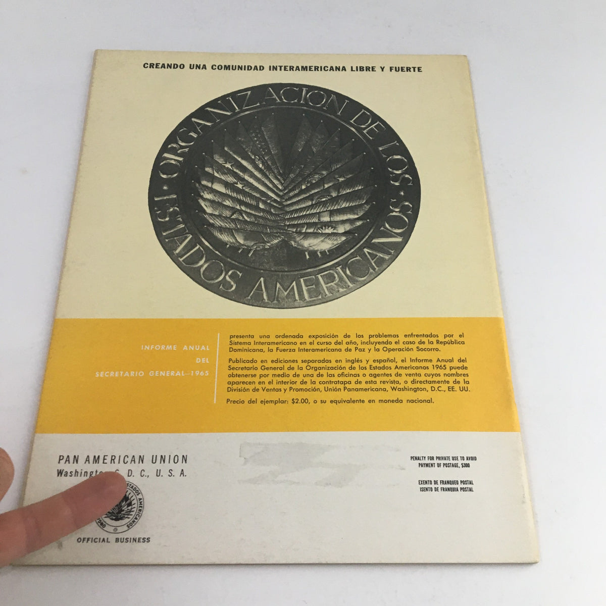 Back cover of Americas Magazine July 1966 displaying the emblem of the Pan American Union and text about the Informe Anual del Secretario General 1965.