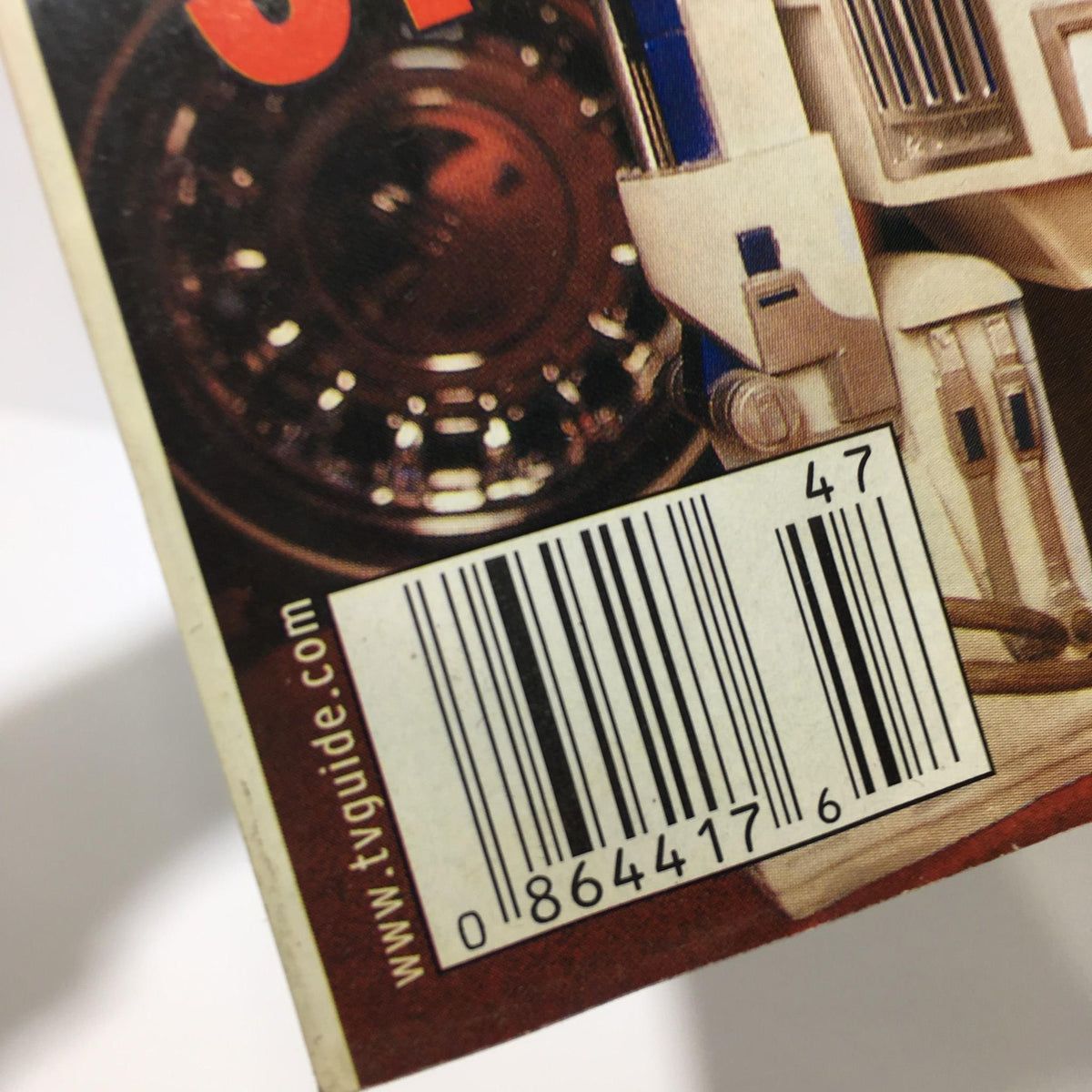 Back cover close-up of the TV Guide Nov 24-30 2001, showing the barcode and printing details for Star Wars Exclusive R2-D2 The Untold Story.