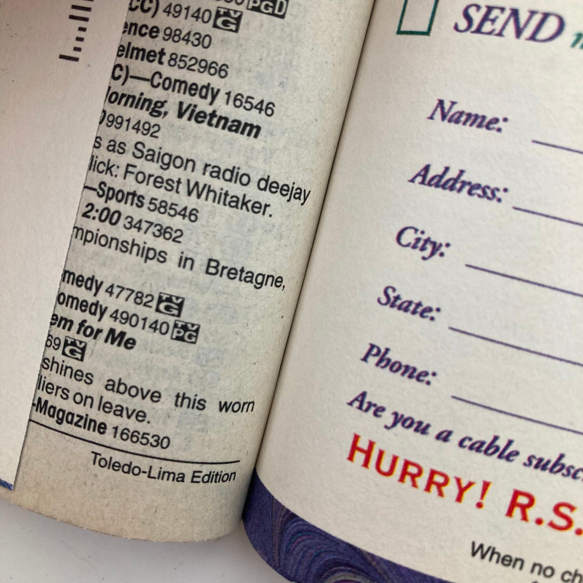Inside page of the TV Guide Magazine from November 11, 2000, detailing subscription information, part of the Toledo-Lima Edition.