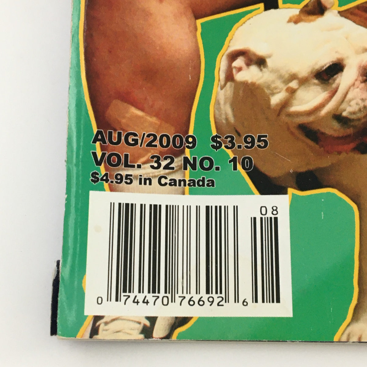 Close-up view of the barcode on the Powerlifting USA Magazine August 2009 Vol 32 #10, highlighting the magazine's publication details.