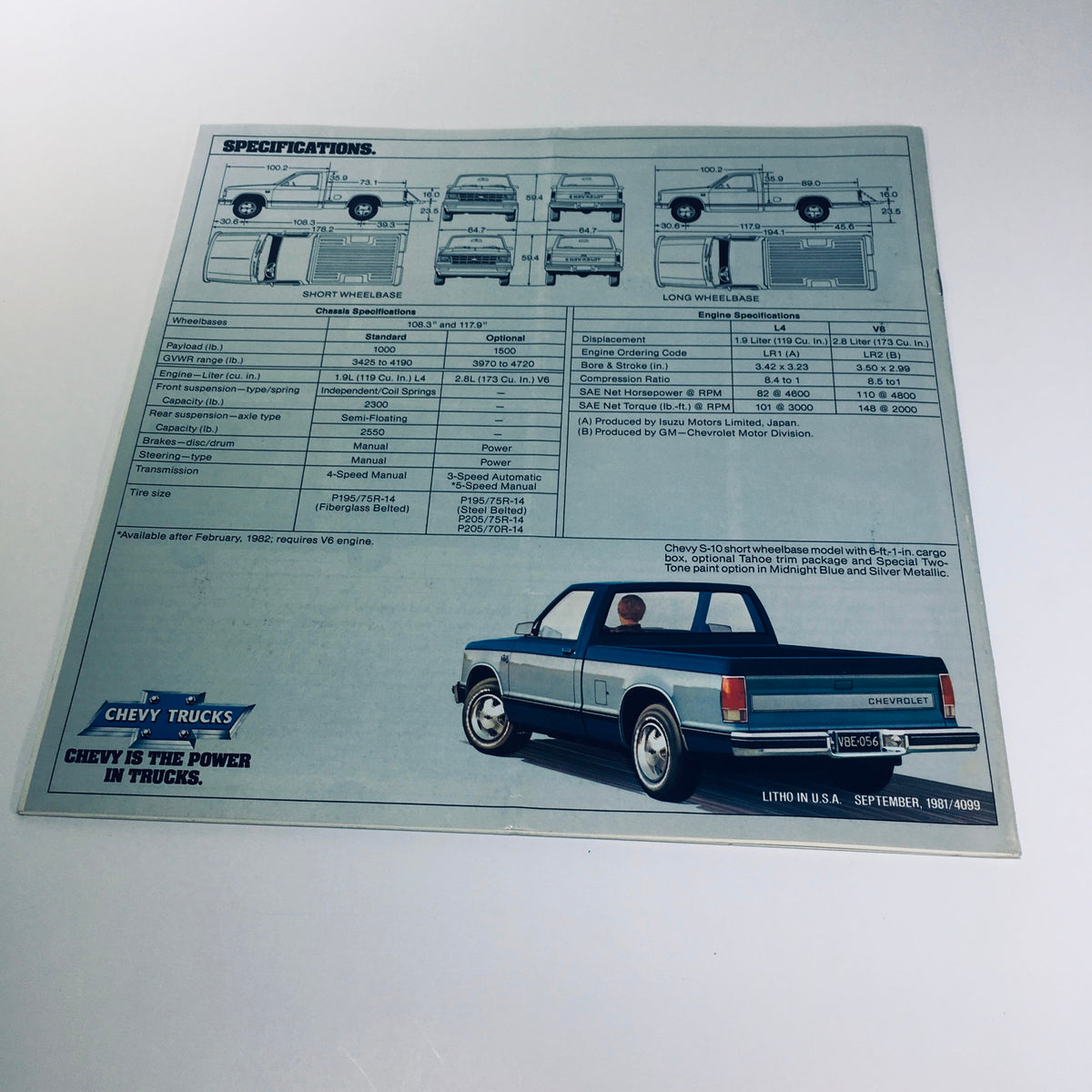 Specifications page from the September 1981/4099 Chevy Trucks S-10 Tahoe Durango Sport Car Catalog Brochure, detailing short and long wheelbase models and cargo box options.