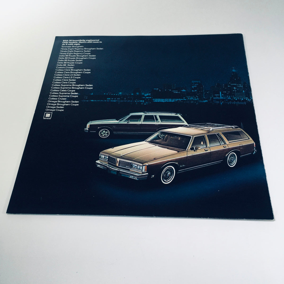 1982 Oldsmobile Tornado Ninety-Eight Delta 88 Wagons Car Sales Brochure back cover showing illustrations of the car models available, highlighting the Delta 88 Wagon and Ninety-Eight.