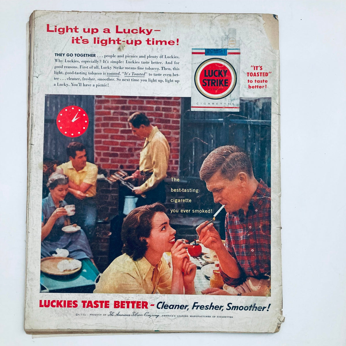 Back cover of VTG Look Magazine August 9, 1955, Vol 19 No. 16 featuring an advertisement for Lucky Strike cigarettes with a picnic scene.