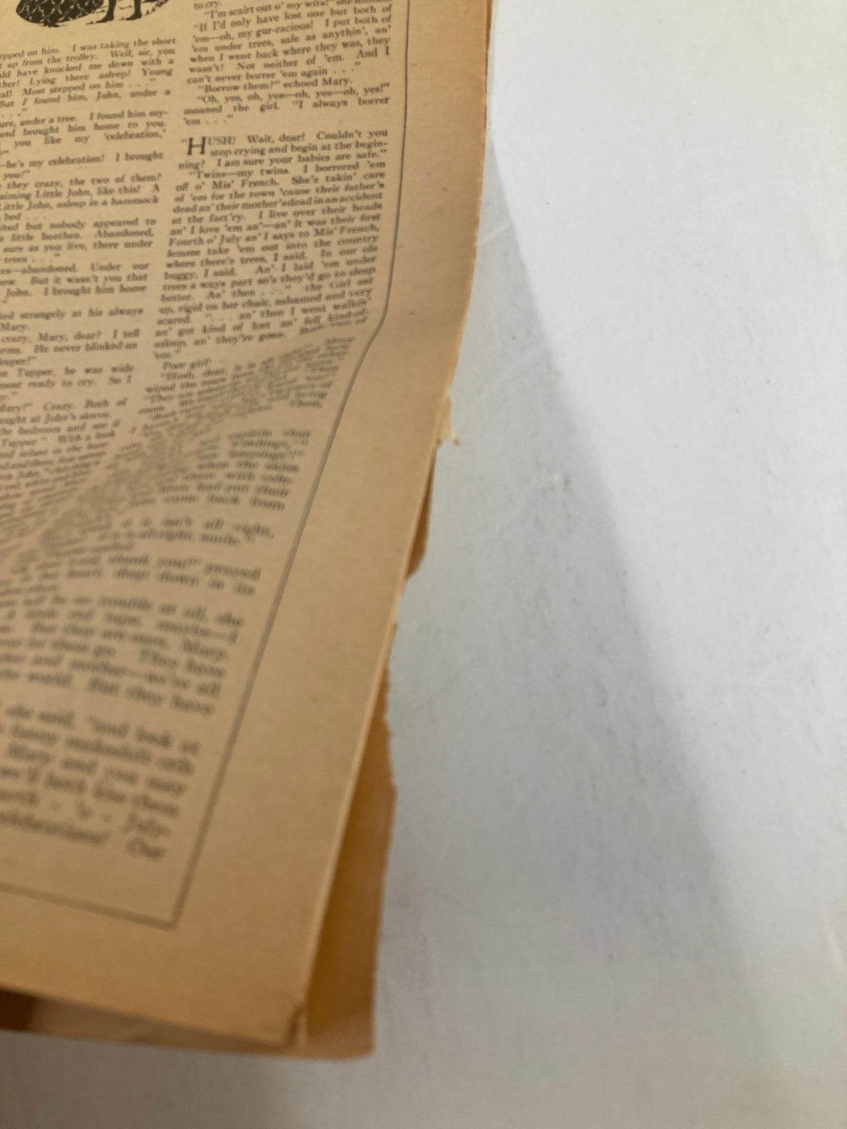 Detailed view of the VTG The Farmer's Wife Magazine July 1925 showing page edge and minor wear, reflecting the vintage authenticity of this collectible publication.