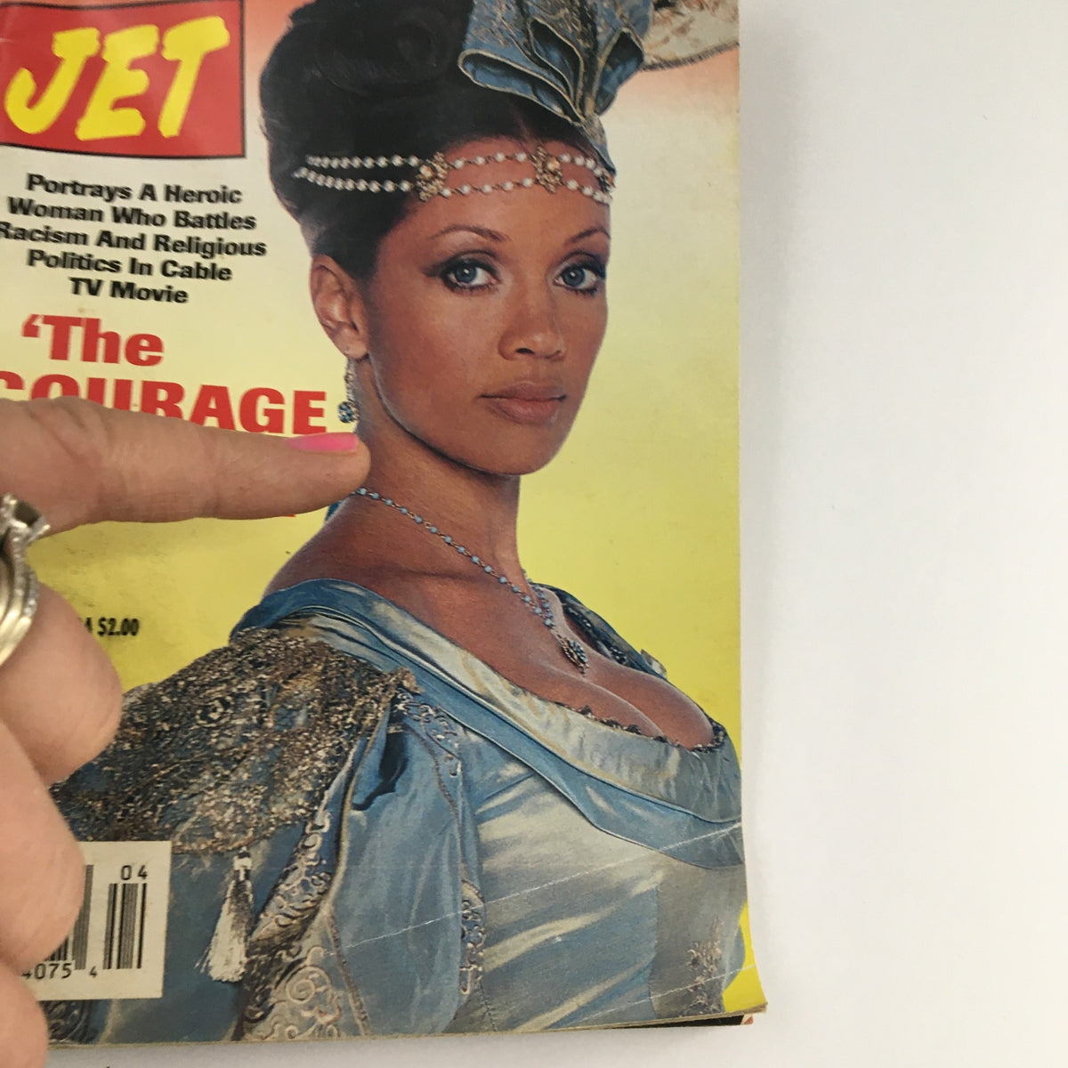 Close-up of the Jet Magazine cover from January 24, 2000 with Vanessa L. Williams, emphasizing her features and the title 'The Courage To Love,' which discusses her portrayal of a heroic woman confronting racism.