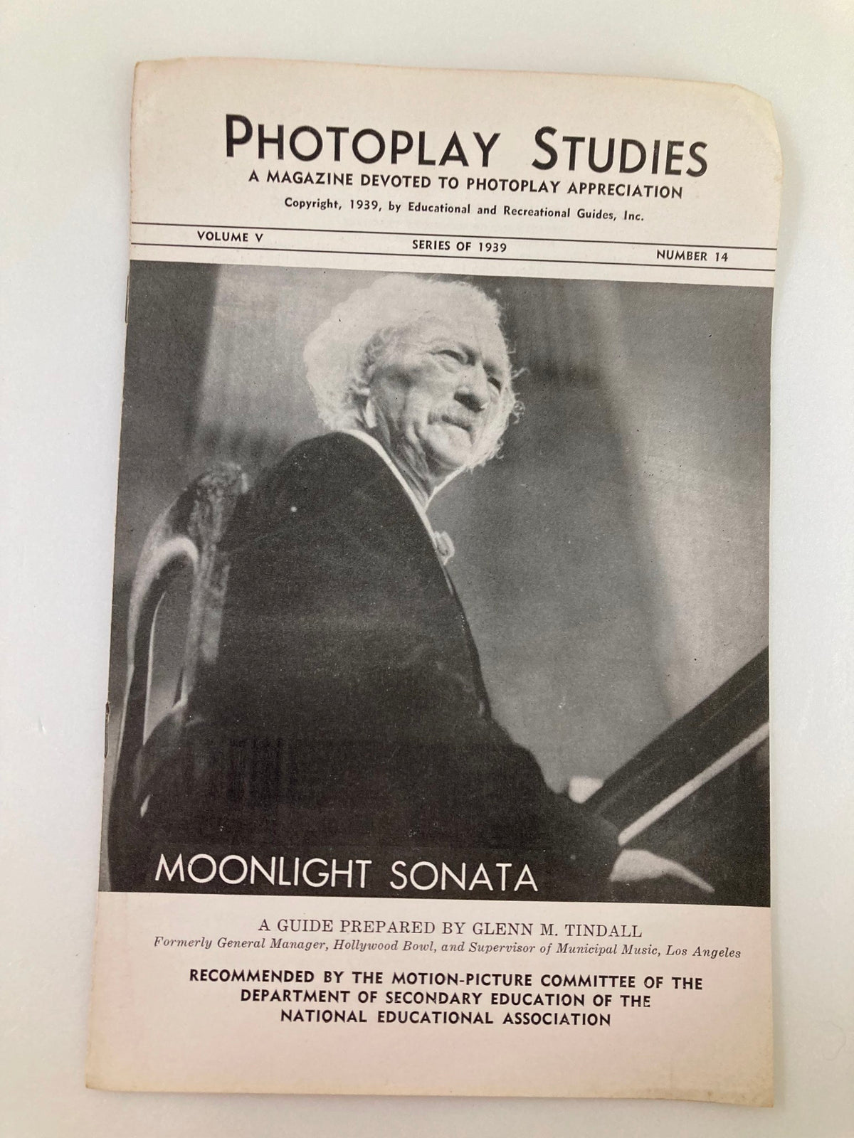 Cover of 1939 Photoplay Studies Program Vol 5 #14 featuring a promotional image from Moonlight Sonata, showcasing a notable figure from the production.