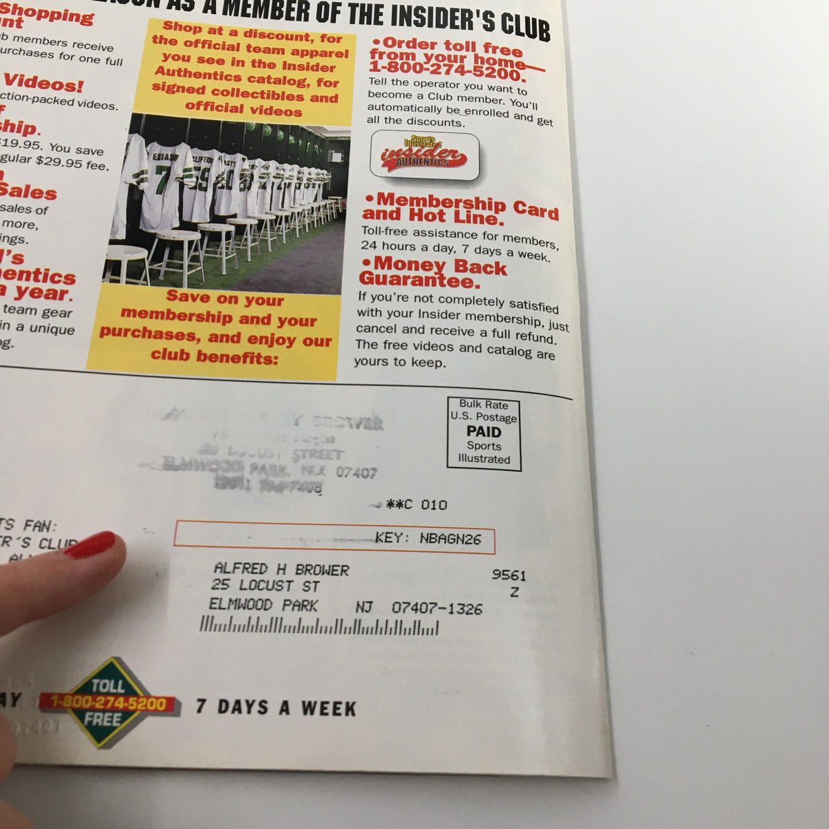 Back cover of Sports Illustrated Magazine Fall 1995 featuring a membership offer for the Insider's Club, including a membership card, toll-free order information, and contact details, showcasing promotional content related to sports collectibles.