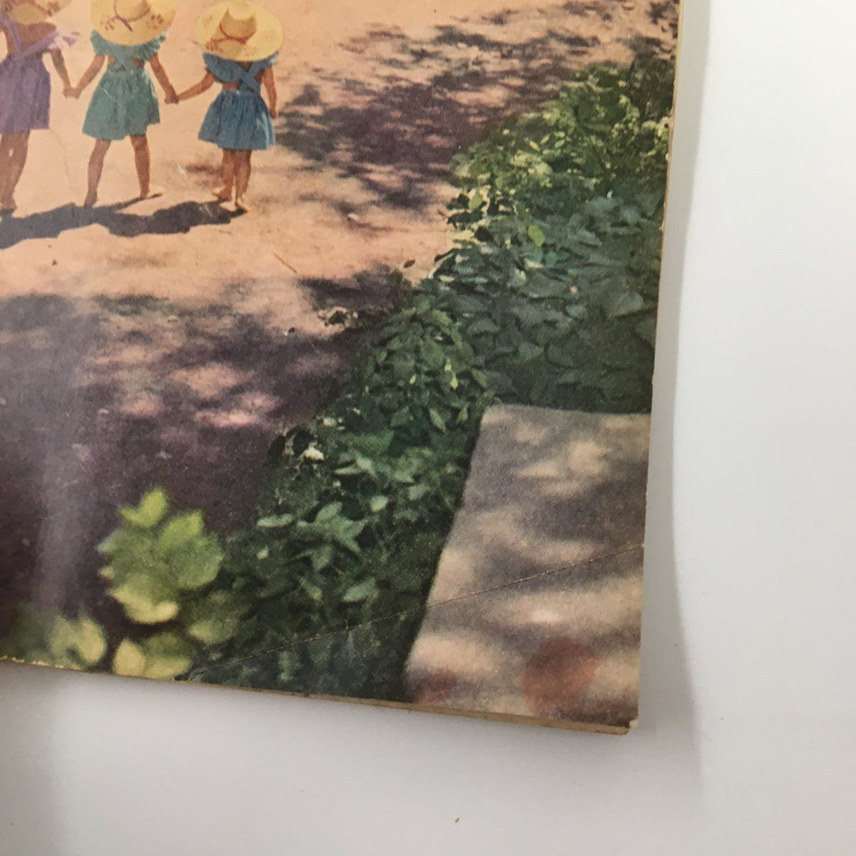 Vintage Family Circle Magazine July 1952 cover showing children holding hands, featuring the title 'VTG Family Circle Magazine July 1952 Cool-As-A-Breeze Fruit Plates No Label'.
