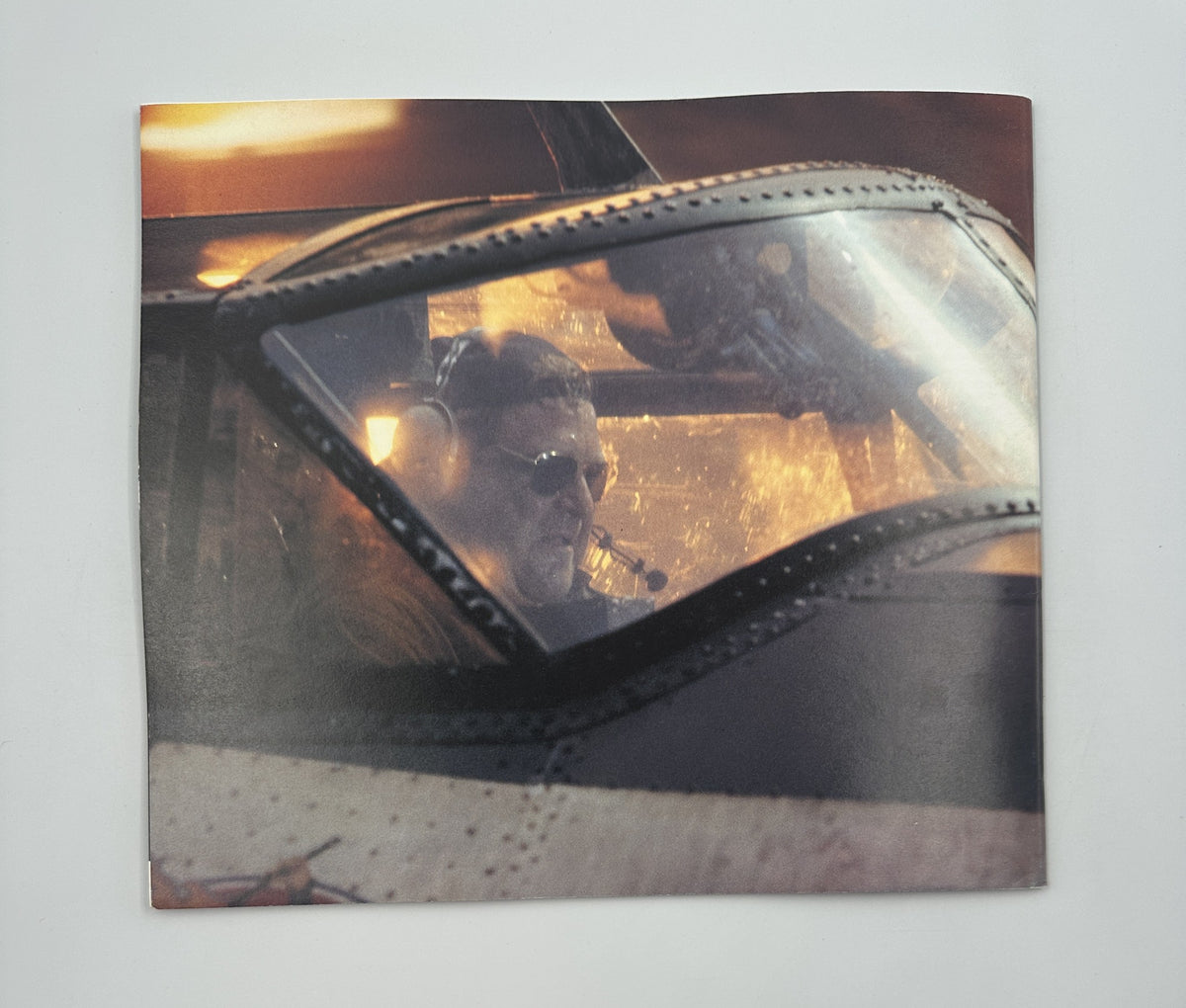 Cinefex Magazine November 1990 No. 44 back cover image featuring an intense pilot in the cockpit during a dramatic scene.