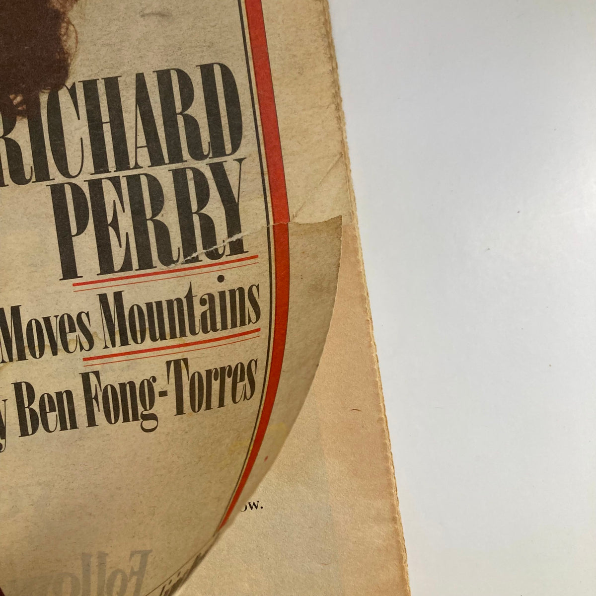 Close-up of the Rolling Stone Magazine March 23 1978 No. 261, displaying the title 'Richard Perry Moves Mountains' by Ben Fong-Torres and the magazine's vintage condition.