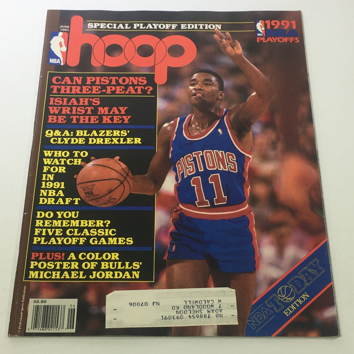 Cover of Hoop NBA Magazine: June 1991 featuring a special playoff edition. Highlights include a Q&A with Blazers' Clyde Drexler, references to the Pistons and five classic playoff games. Ideal for basketball collectors.