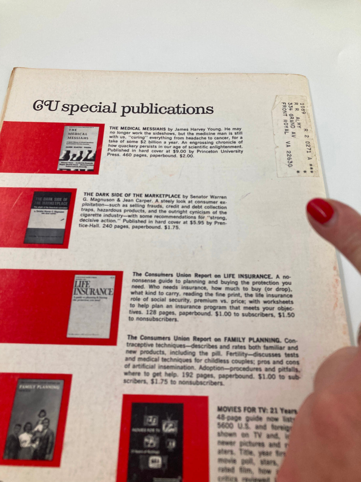 Back cover of VTG Consumer Reports Magazine May 1969, featuring advertisements for special publications related to consumer advice.