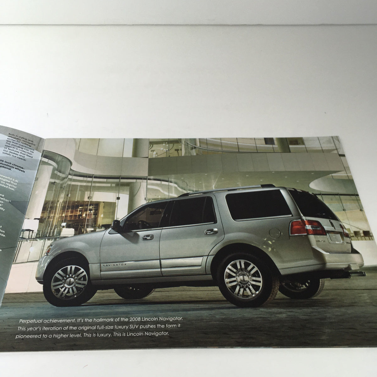Interior view of the 2008 Lincoln Navigator/Navigator L highlighting the luxurious dashboard and high-tech controls.