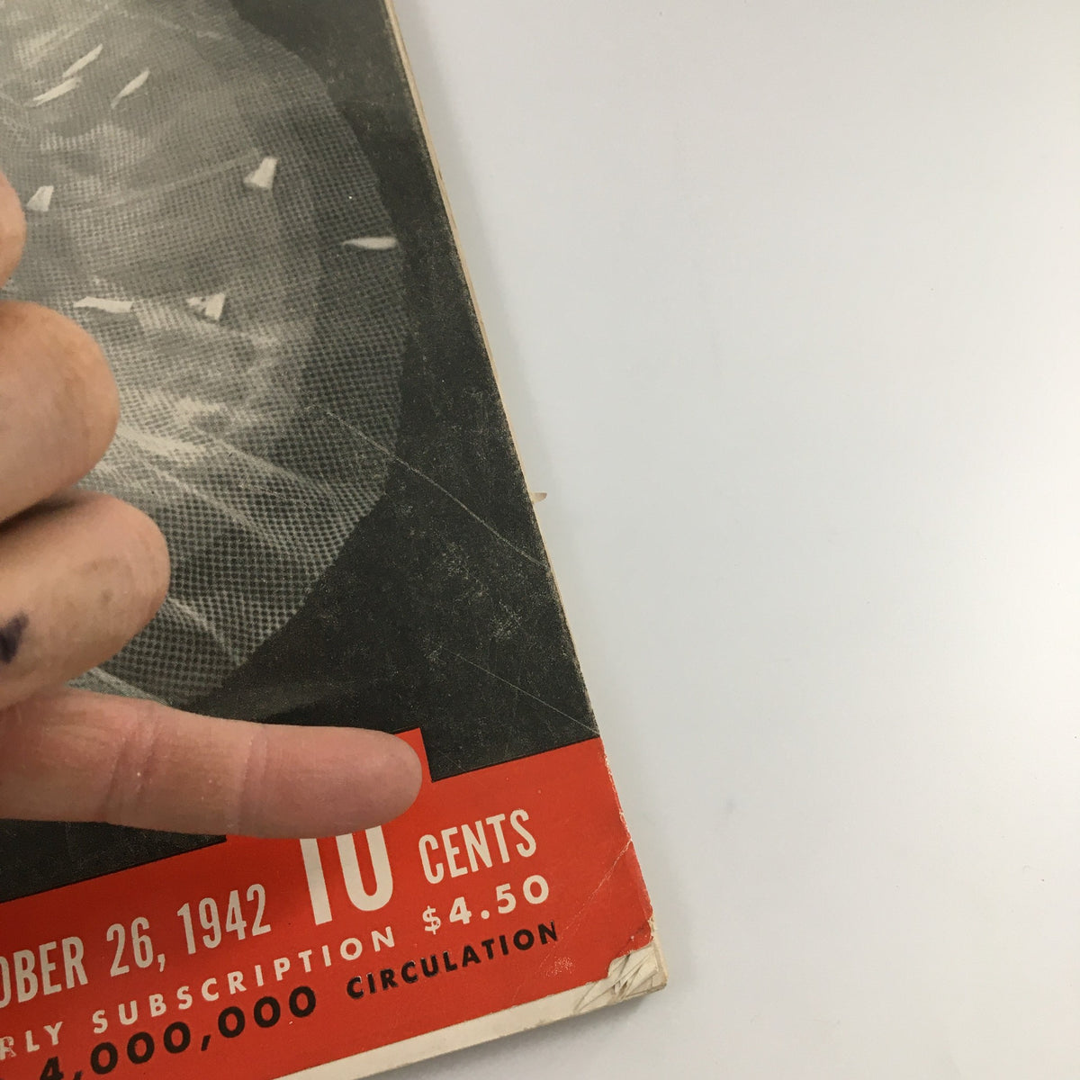 Close-up view of the VTG Life Magazine October 26, 1942 cover highlighting the date and price details.