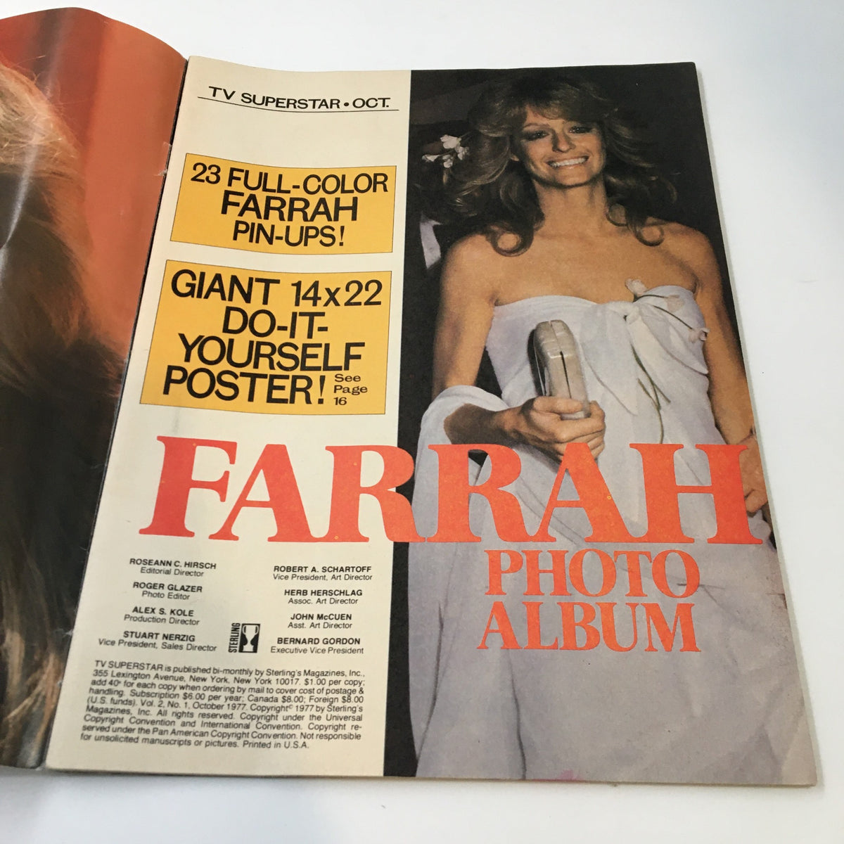 Inside page of VTG TV Superstar Magazine October 1977 showing Farrah Fawcett, with emphasis on the do-it-yourself poster feature and promotional announcements.