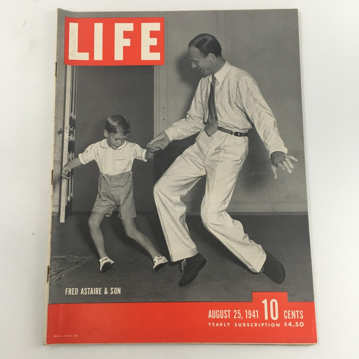 VTG Life Magazine August 25, 1941 featuring Fred Astaire dancing with his son on the cover, showcasing classic 1940s American culture and nostalgia.