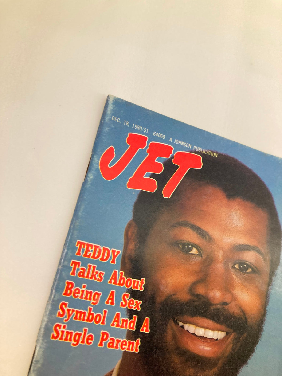Close-up of the VTG Jet Magazine December 18 1980 cover showing Teddy and the title discussing being a sex symbol and a single parent.