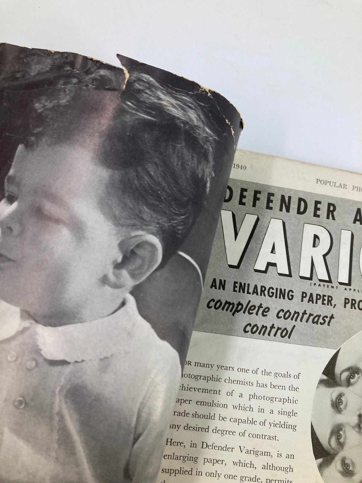 Interior page of VTG Popular Photography Magazine October 1940 showing an advertisement for Defender Varigram.