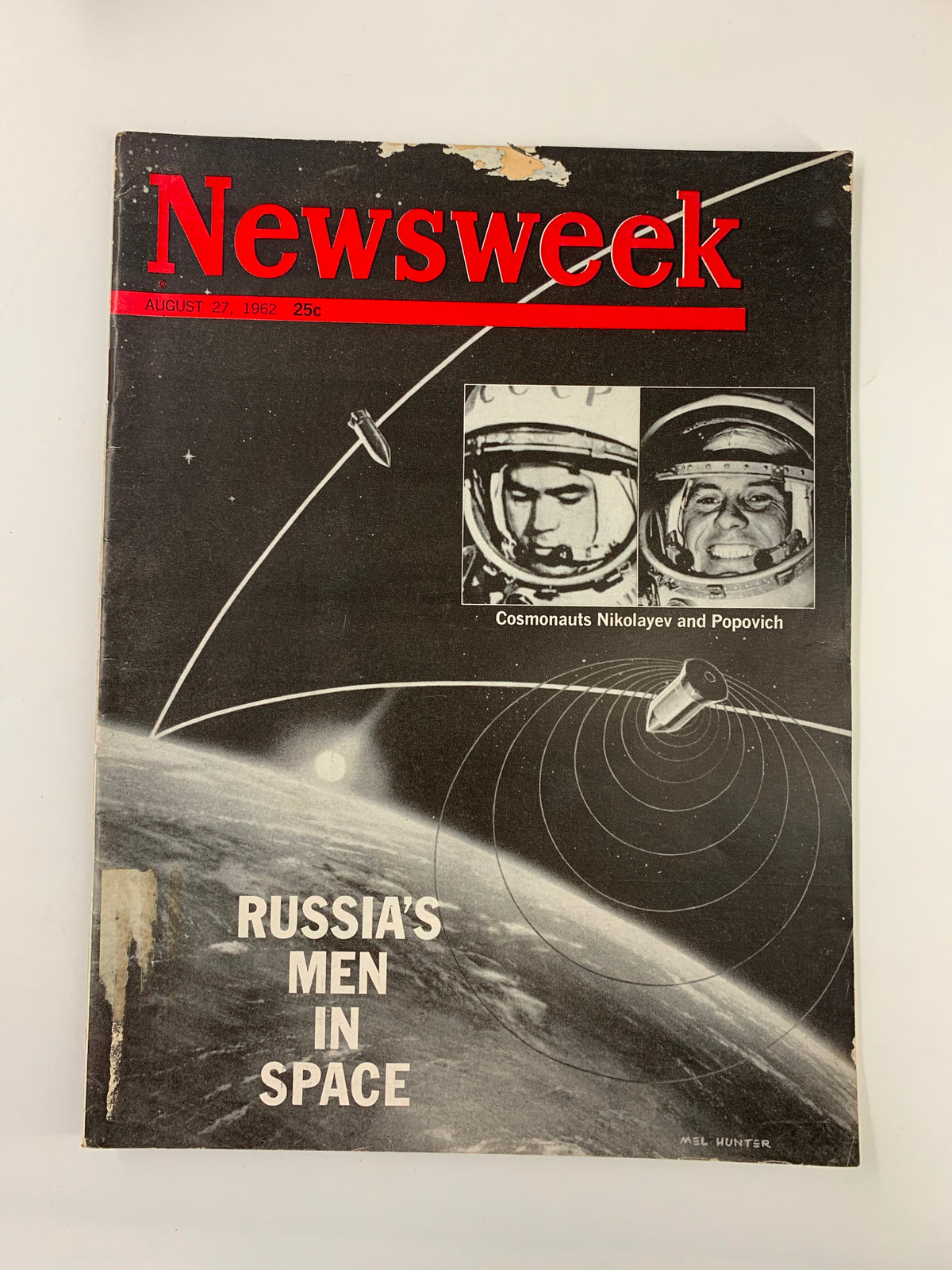 VTG Newsweek Magazine August 27 1962 featuring the cover with cosmonauts Andriyan Nikolayev and Pavel Popovich, titled 'Russia's Men in Space', showcasing a historic space exploration theme.