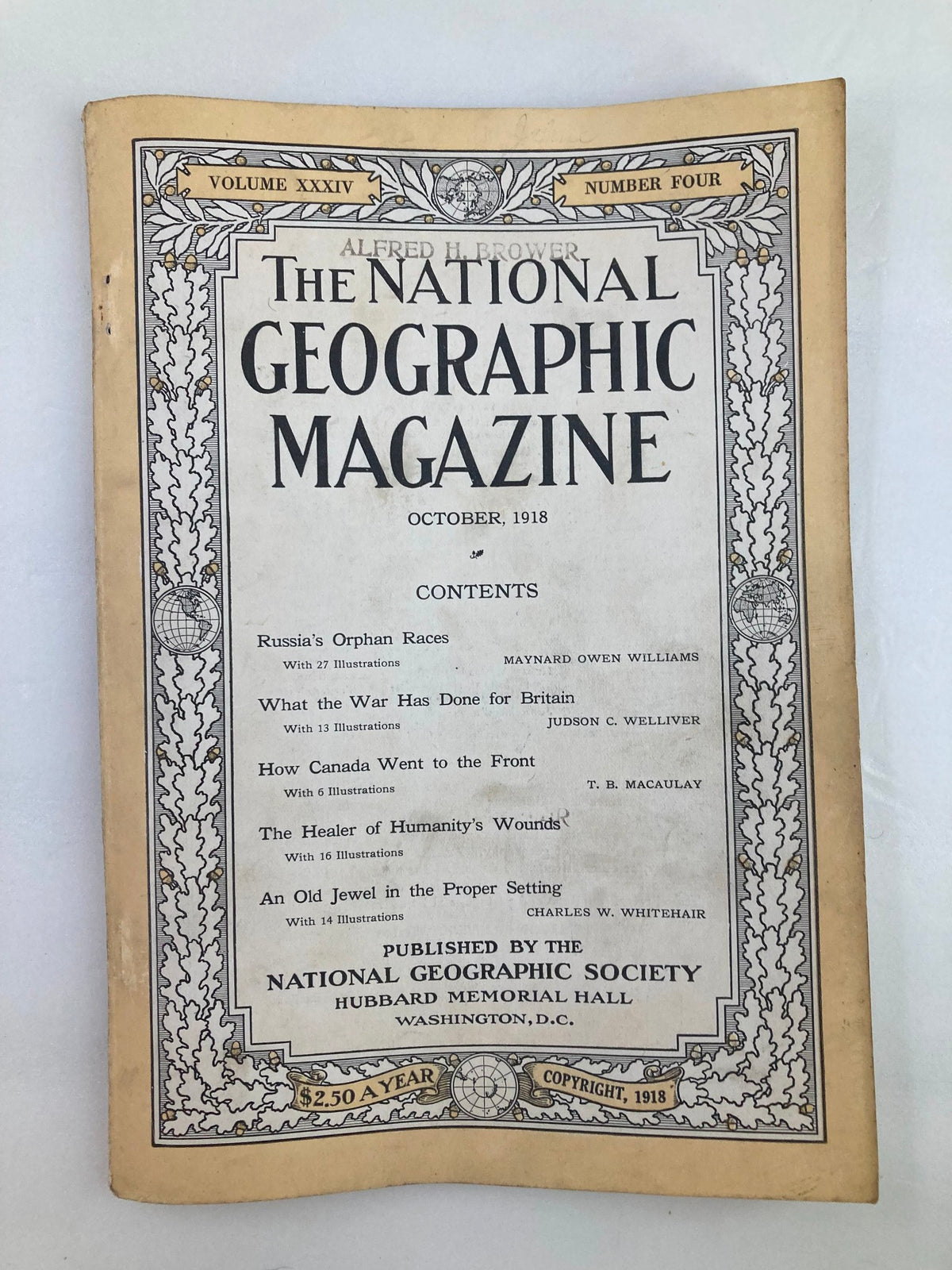 Cover of VTG The National Geographic Magazine October 1918 featuring the title and table of contents.