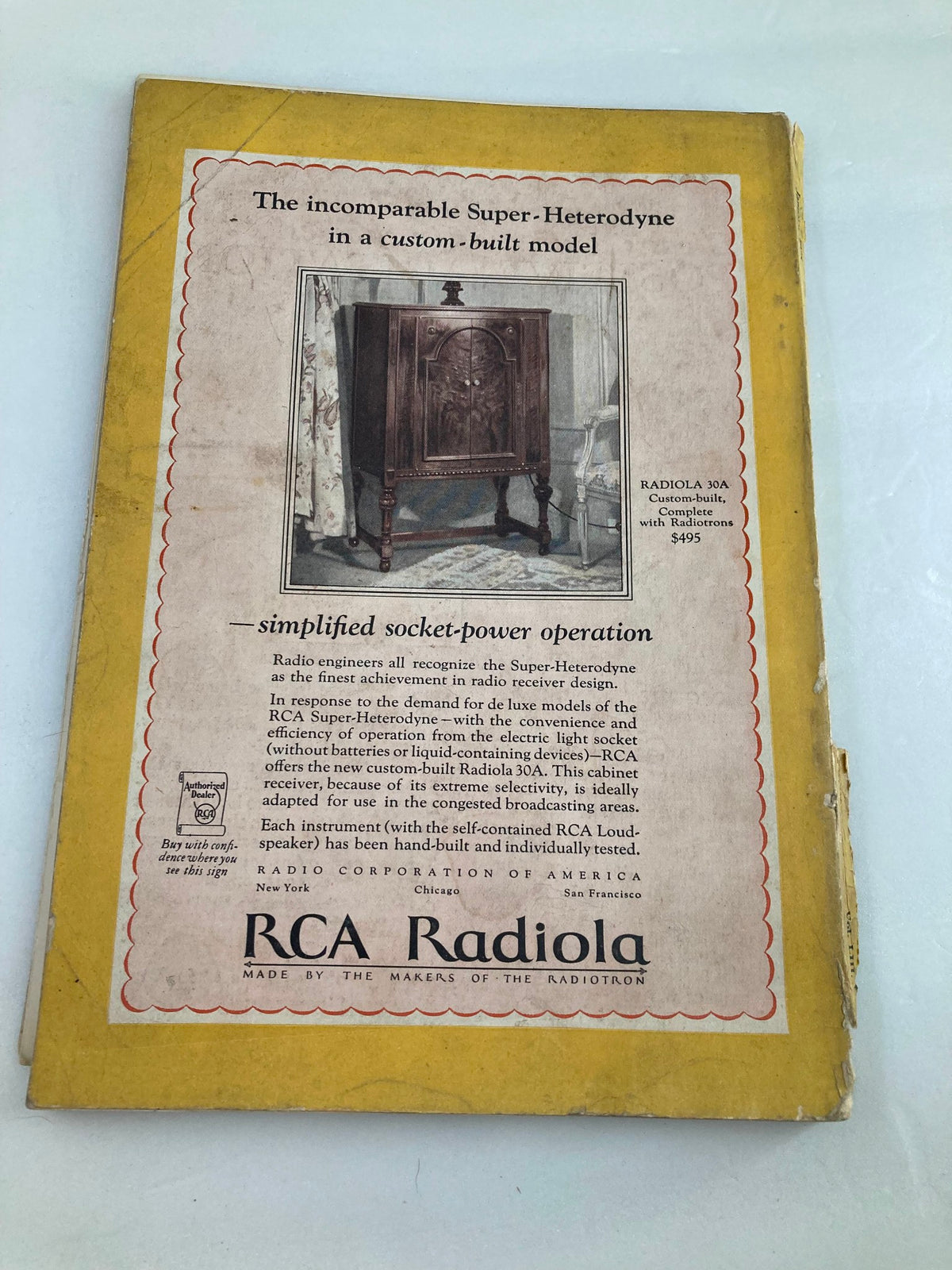 Back cover of VTG The National Geographic Magazine January 1928 featuring an advertisement for RCA Radiola and its Super-Heterodyne model.