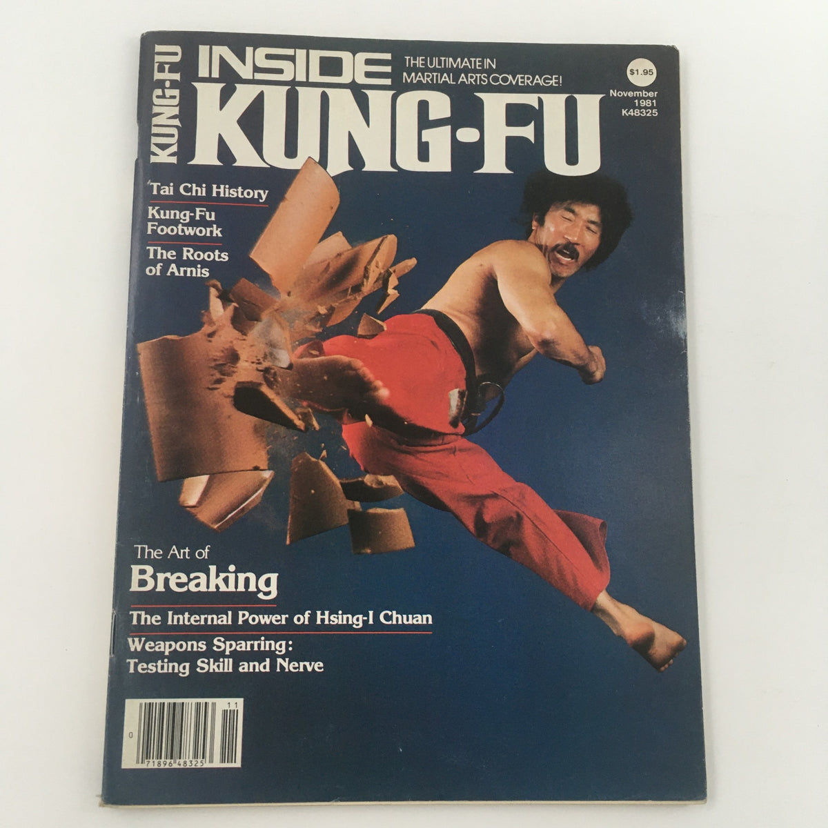 Front cover of VTG Inside Kung-Fu Magazine November 1981 showcasing 'The Art of Breaking', with an athlete demonstrating breaking techniques and topics on Hsing-I Chuan and Weapons Sparring.