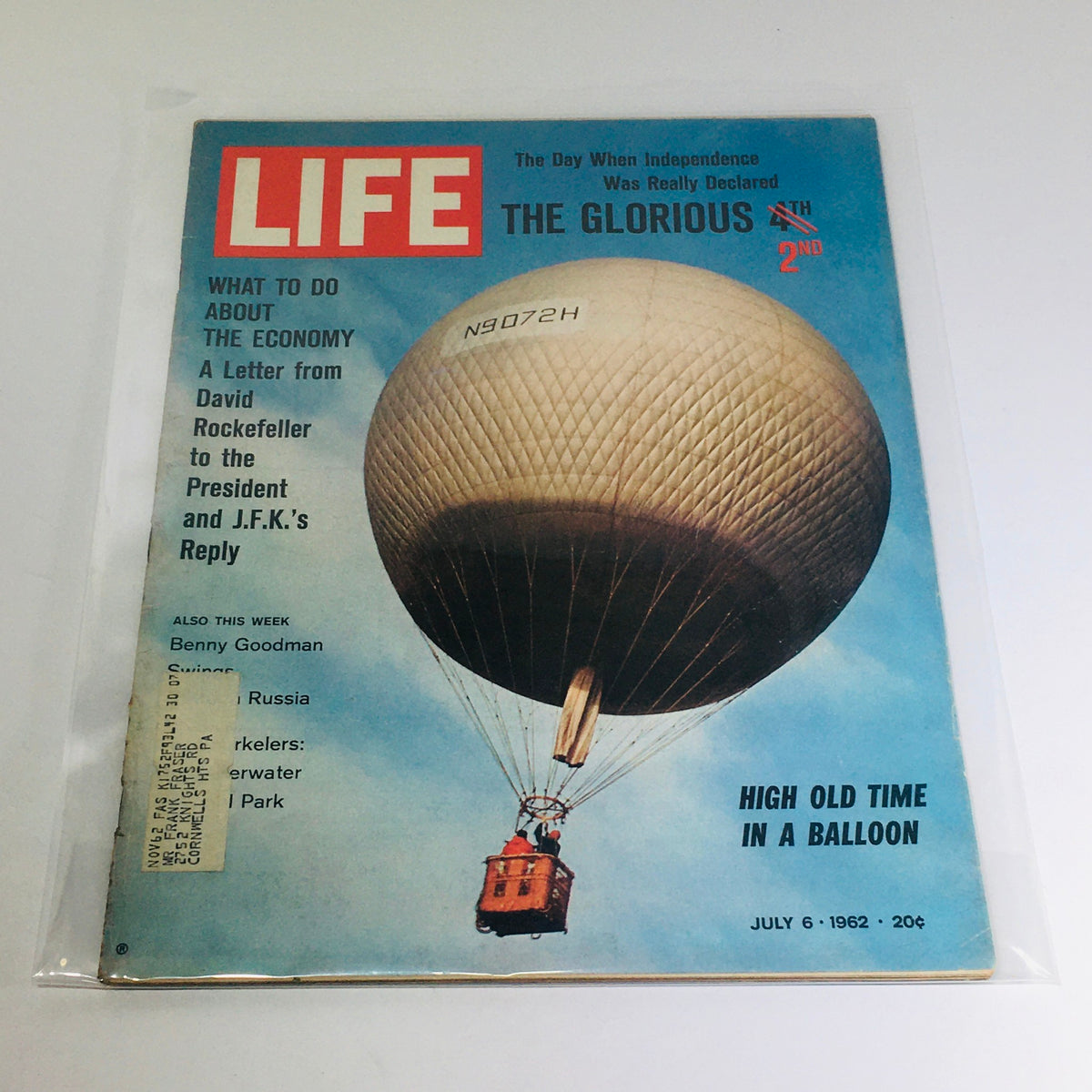 VTG Life Magazine: July 6, 1962 featuring a hot air balloon on the cover, highlighting a letter from David Rockefeller to President John F. Kennedy, reflecting cultural and historical themes of the early 1960s.
