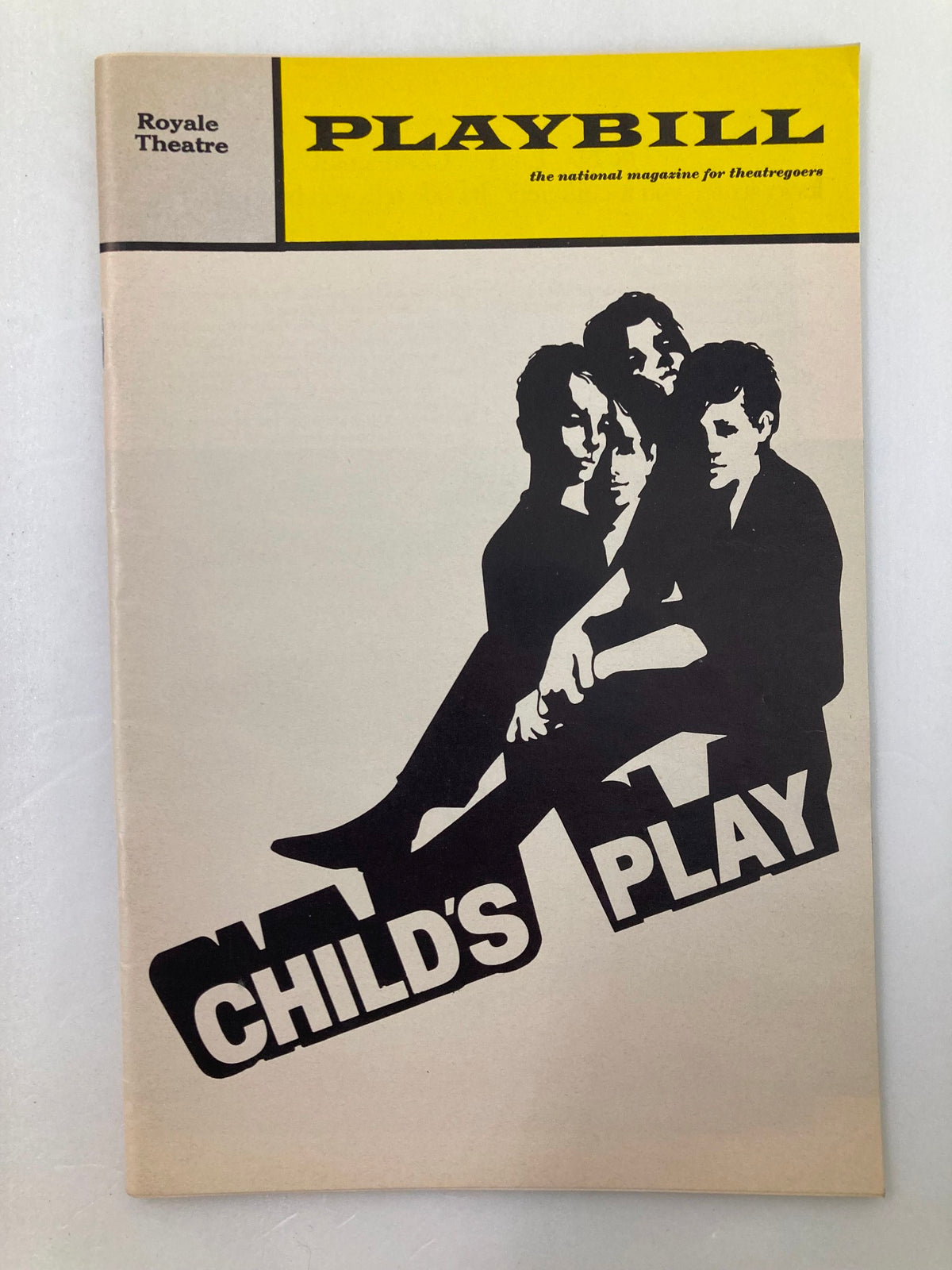 1970 Playbill Royale Theatre, featuring the production of Child's Play with actors Pat Hingle and Fritz Weaver. A vintage collectible showcasing iconic theater history.