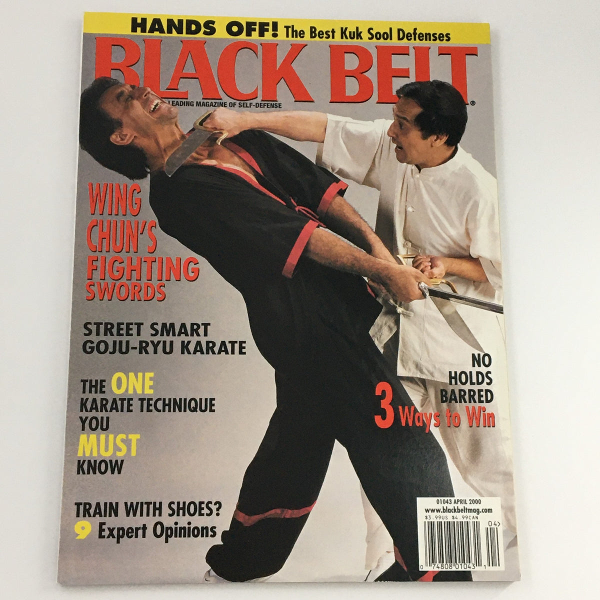 Black Belt Magazine April 2000 showcasing Wing Chun's Fighting Swords, featuring a martial arts demonstration on the front cover.