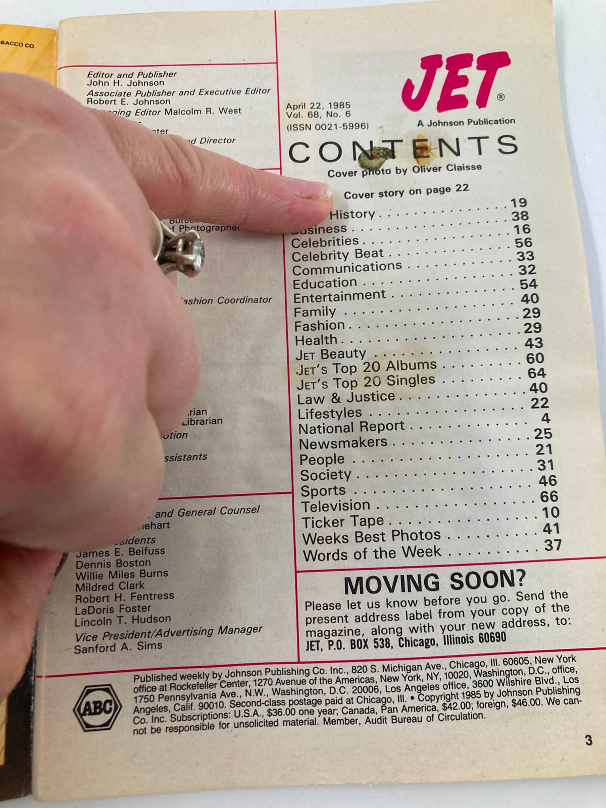 Contents page of VTG Jet Magazine, April 22, 1985, detailing articles and features including celebrity news and fashion, with a cover photo by Oliver Claisse.
