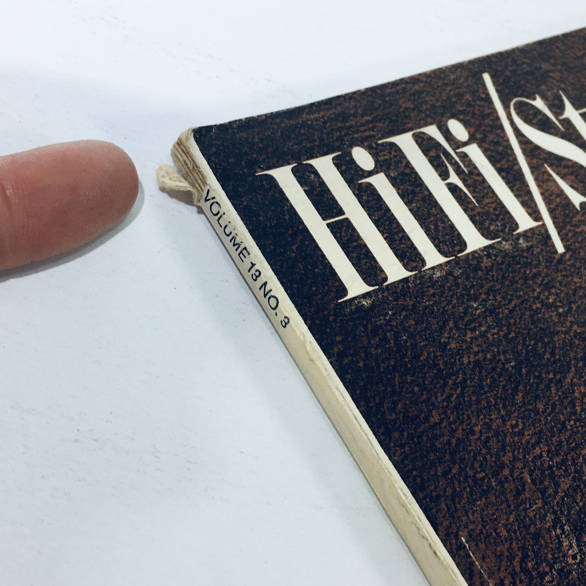 Side view of the VTG HiFi Stereo Review Magazine from September 1964, showcasing the volume number 13, issue number 8, and the magazine's vintage style.