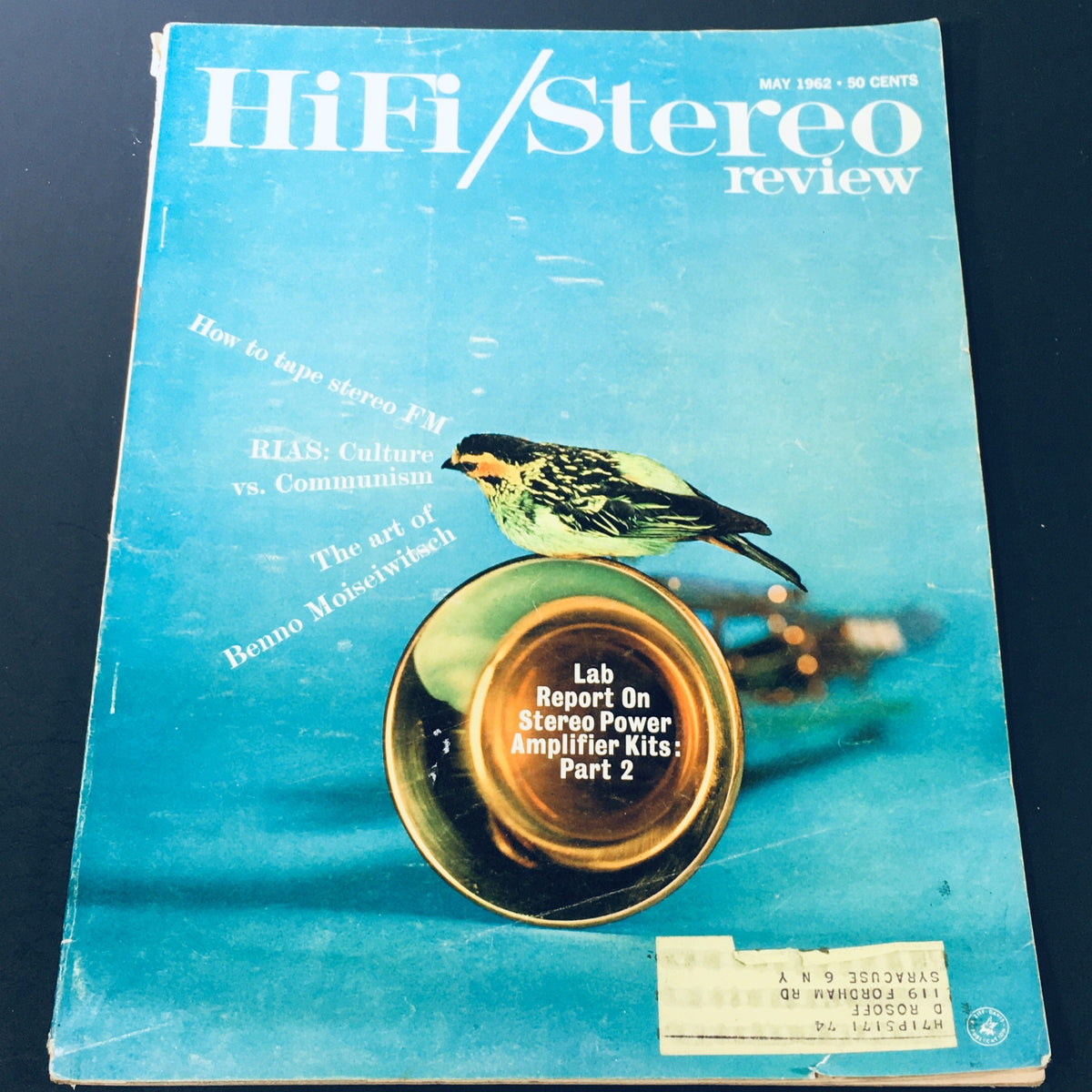 Cover of VTG HiFi Stereo Review Magazine May 1962 featuring an article on 'The Art of Benno Moiseiwitsch' alongside a bird illustration and details on stereo FM and amplifier kits.