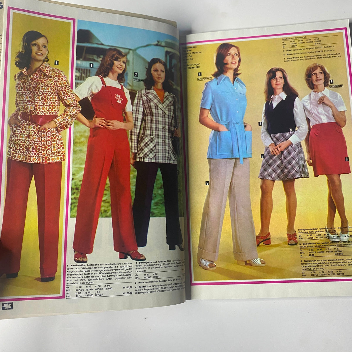 Interior pages of the 1974 Konsument Summer Catalog displaying various outfits on models, including stylish tops and pants, emphasizing the fashion trends of the 1970s in East Germany.