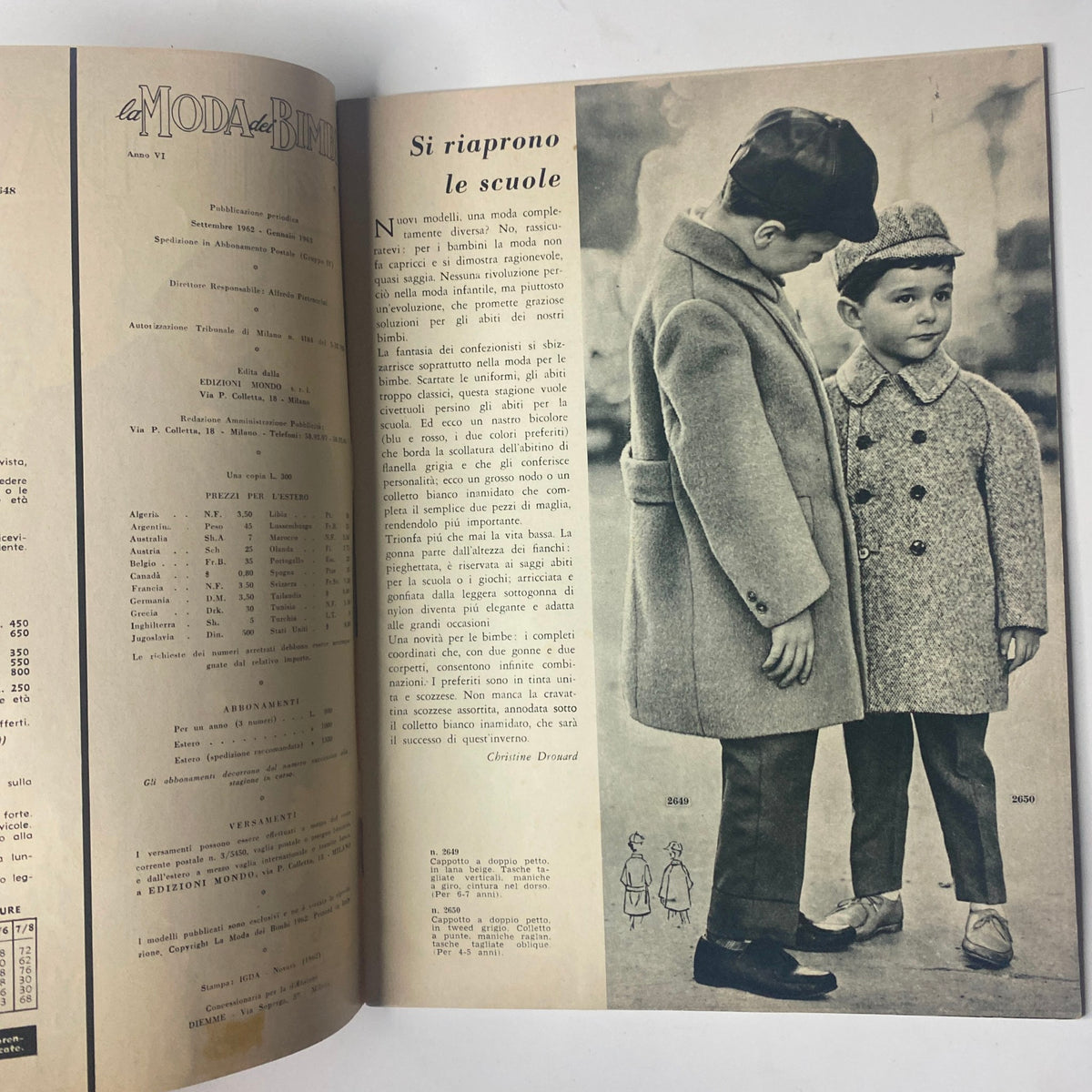 1962 La Moda Dei Bimbi Autumn and Winter Catalog interior page displaying two boys in classic outerwear, with an article titled 'Si riaprono le scuole' reflecting on children's fashion.