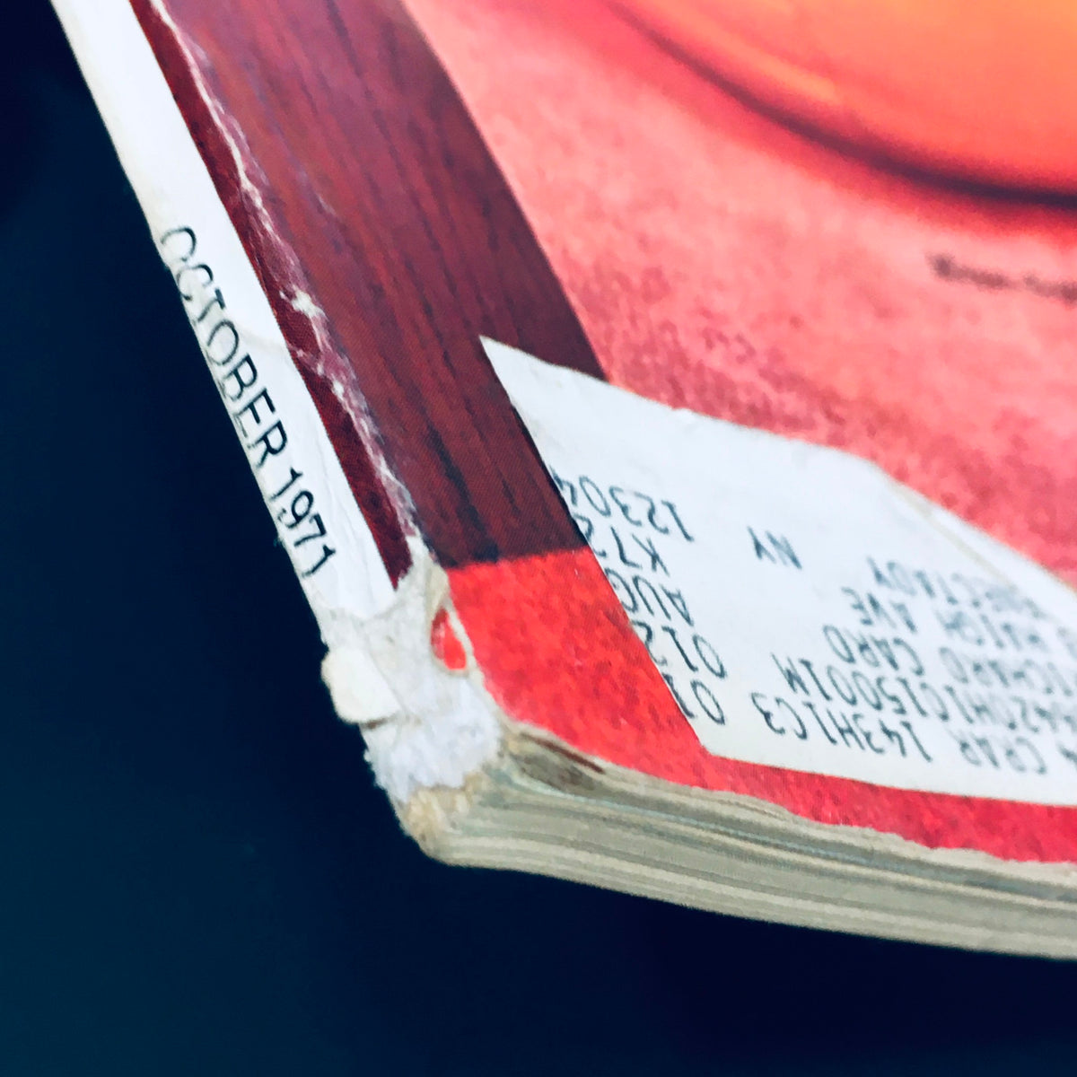 Spine view of the October 1971 Stereo Review Magazine, displaying the publication date and signs of wear, indicative of its vintage condition.