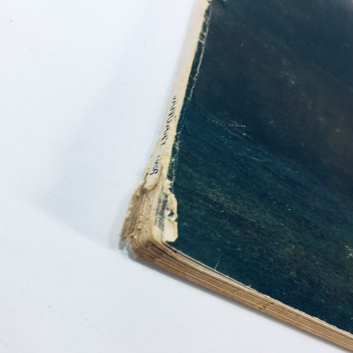 Spine of VTG HiFi Stereo Review Magazine January 1966, showcasing minor wear and vintage condition.