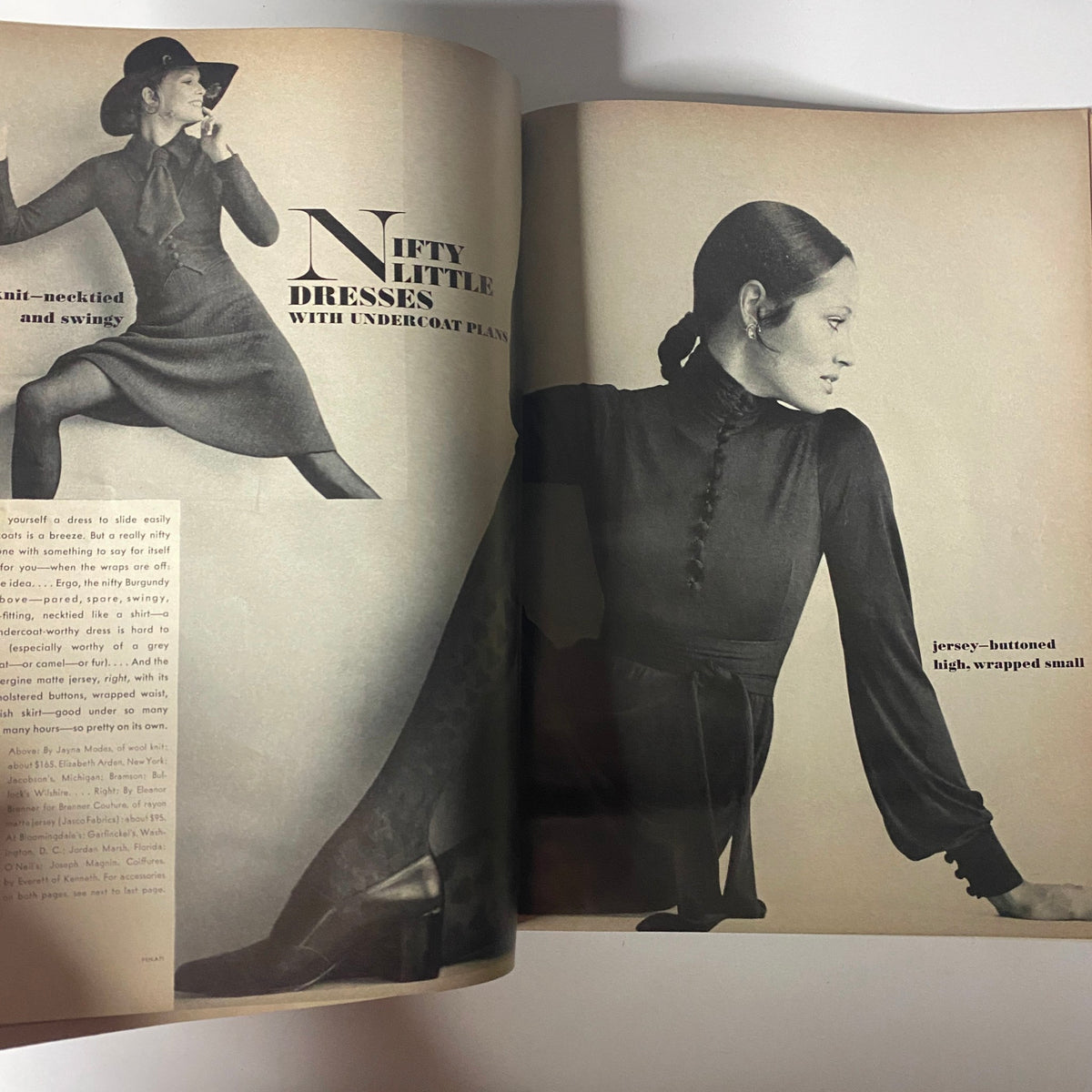 Vogue Magazine September 15, 1971 featuring Nifty Little Dresses with Undercut Plan, showcasing elegant women's fashion photography from the 1970s.