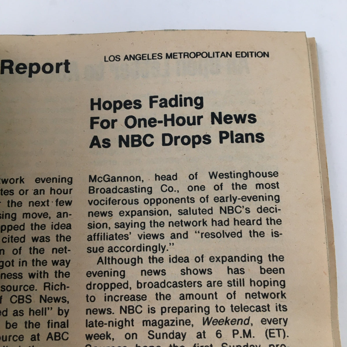 TV Guide Magazine November 6 1976 article discussing the decline of one-hour news programs as NBC drops plans, from the Los Angeles Metropolitan Edition.