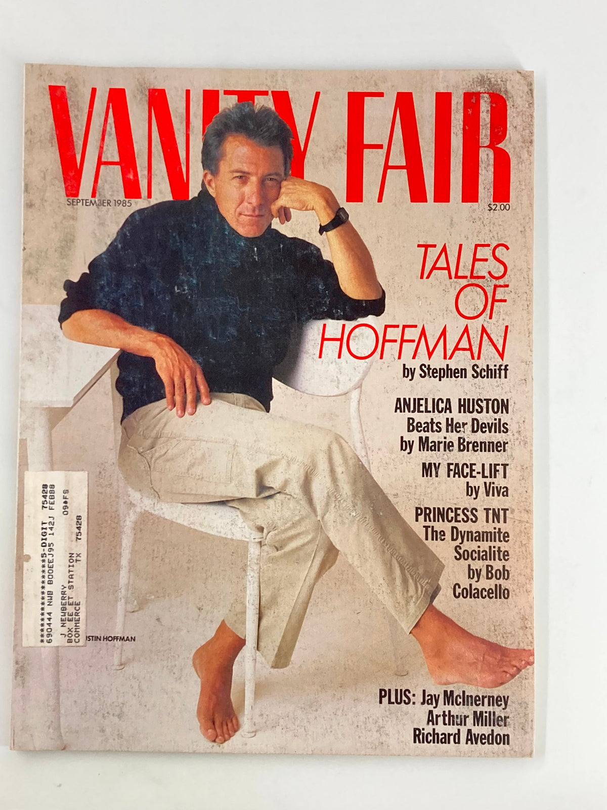 Cover of the September 1985 issue of Vanity Fair featuring 'Tales of Hoffman' by Stephen Schiff, highlighting Dustin Hoffman in a casual pose.