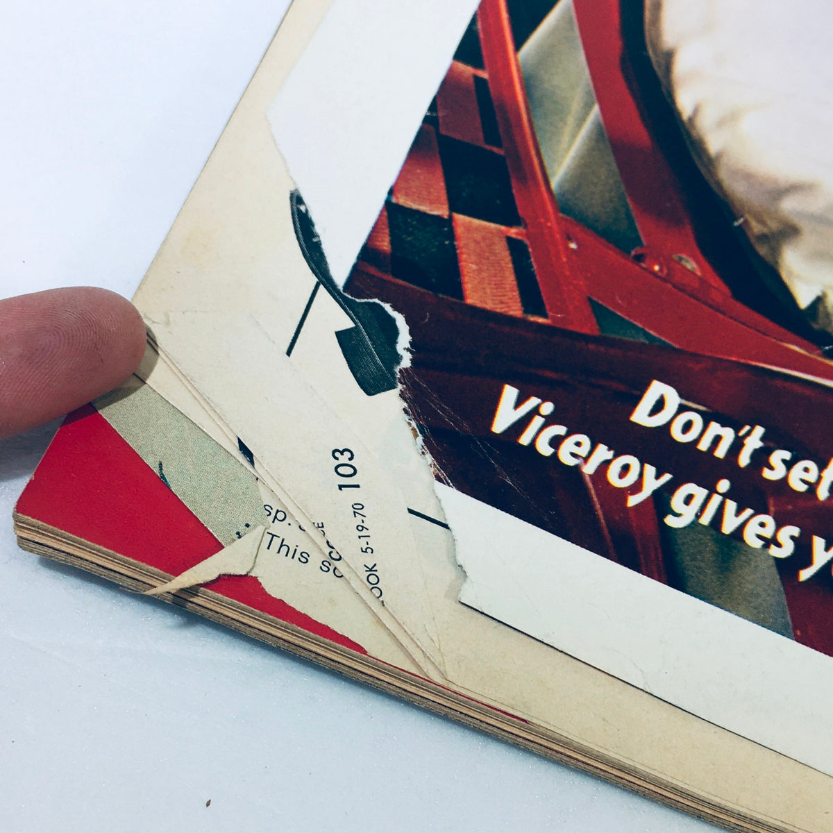 Back cover of VTG Look Magazine from May 19, 1970, showing a torn edge and an advertisement for Viceroy cigarettes.