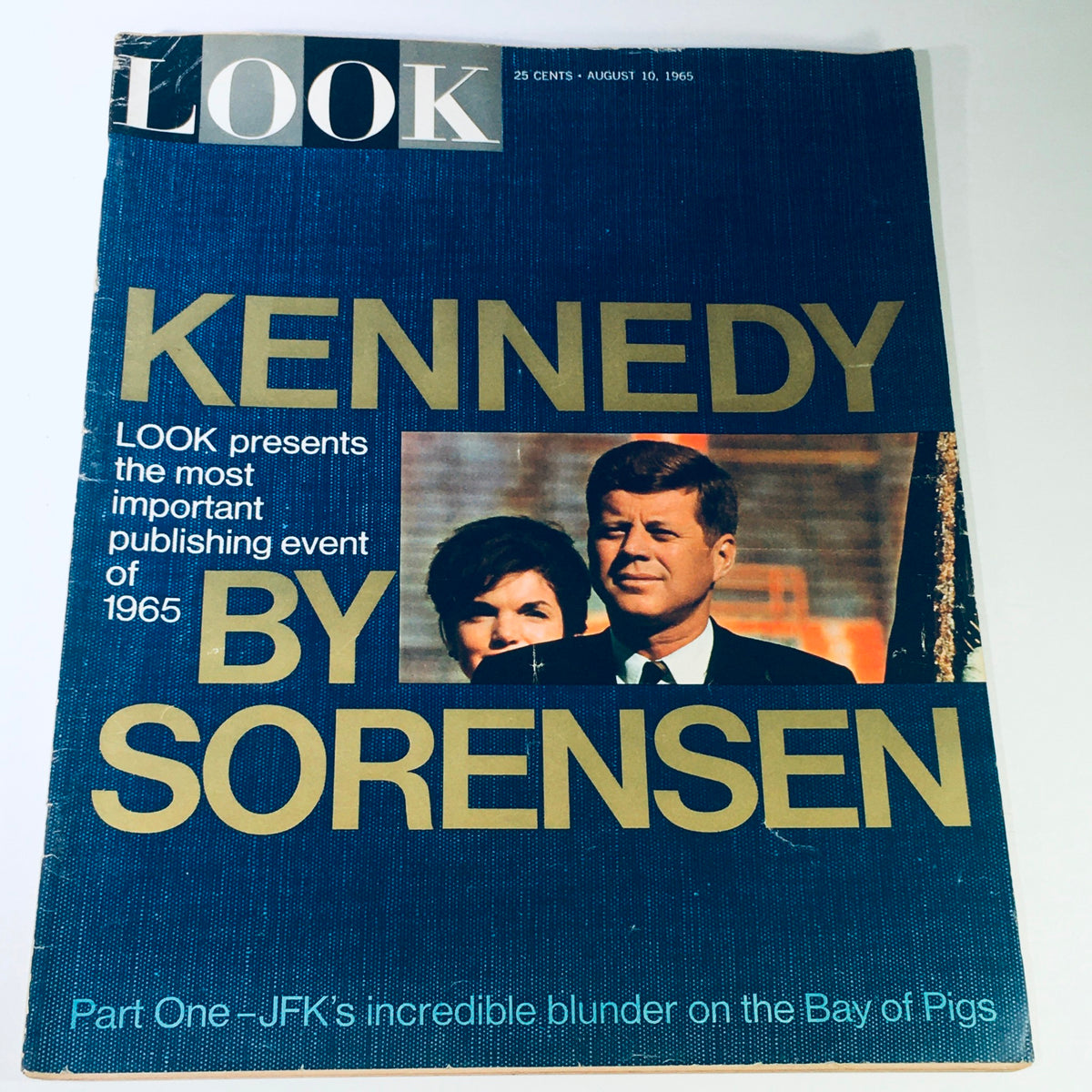 VTG Look Magazine August 10 1965 featuring a cover illustration of John F. Kennedy by Sorensen, highlighting significant events of 1965.