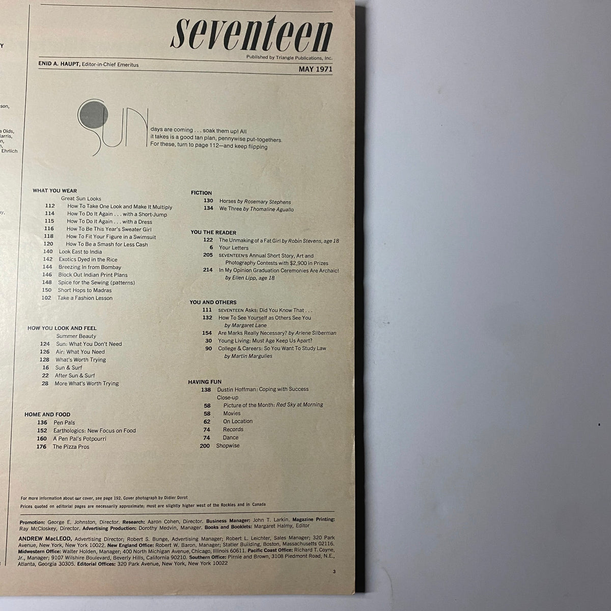 Table of contents for Seventeen Magazine May 1971, showcasing features like summer fashion style, beauty advice, and fictional stories including 'The Unmaking of a Fat Girl'.