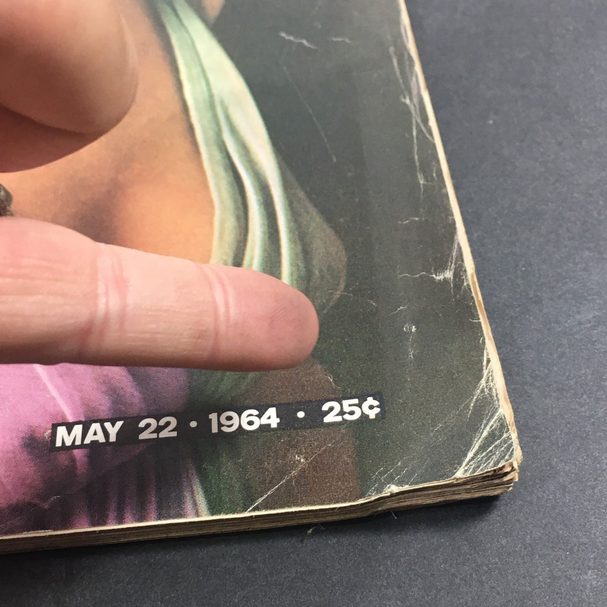 Close-up of the date and price section on the VTG Life Magazine cover, showing May 22, 1964, and a price of 25 cents.