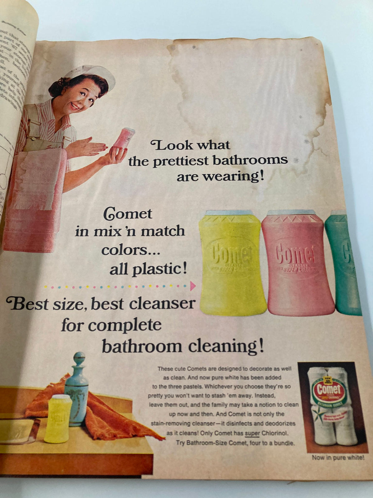 Interior page of the VTG Better Homes and Gardens Magazine October 1967 featuring an advertisement for Comet cleaning products.